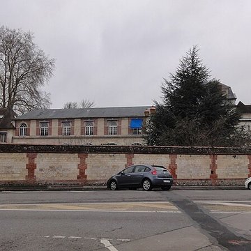 Ancienne abbaye Saint-Lucien, à Notre-Dame-du-Thil