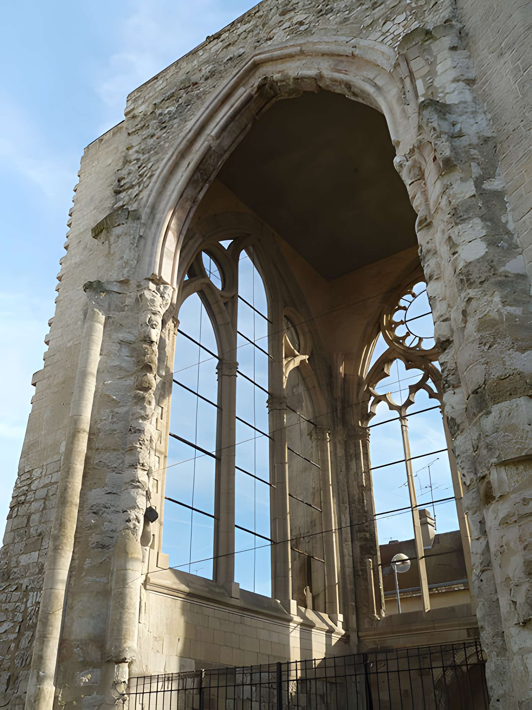 Ancienne abbaye Saint-Lucien, à Notre-Dame-du-Thil