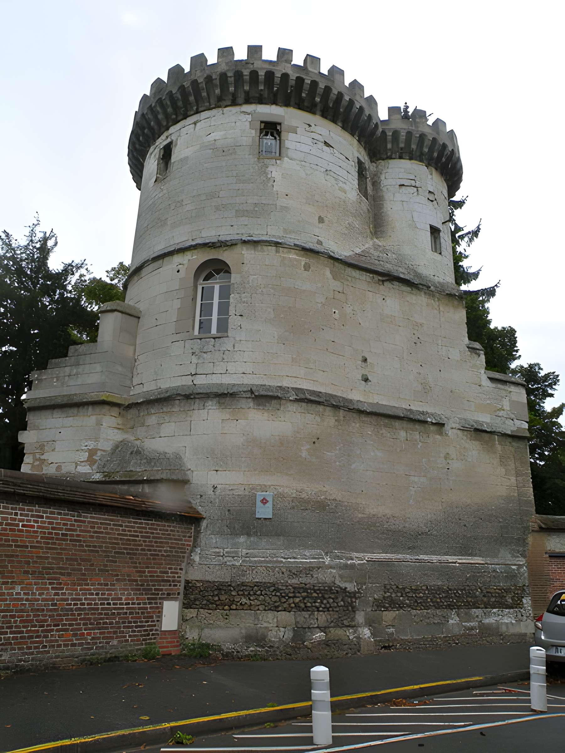 Ancienne abbaye Saint-Lucien, à Notre-Dame-du-Thil