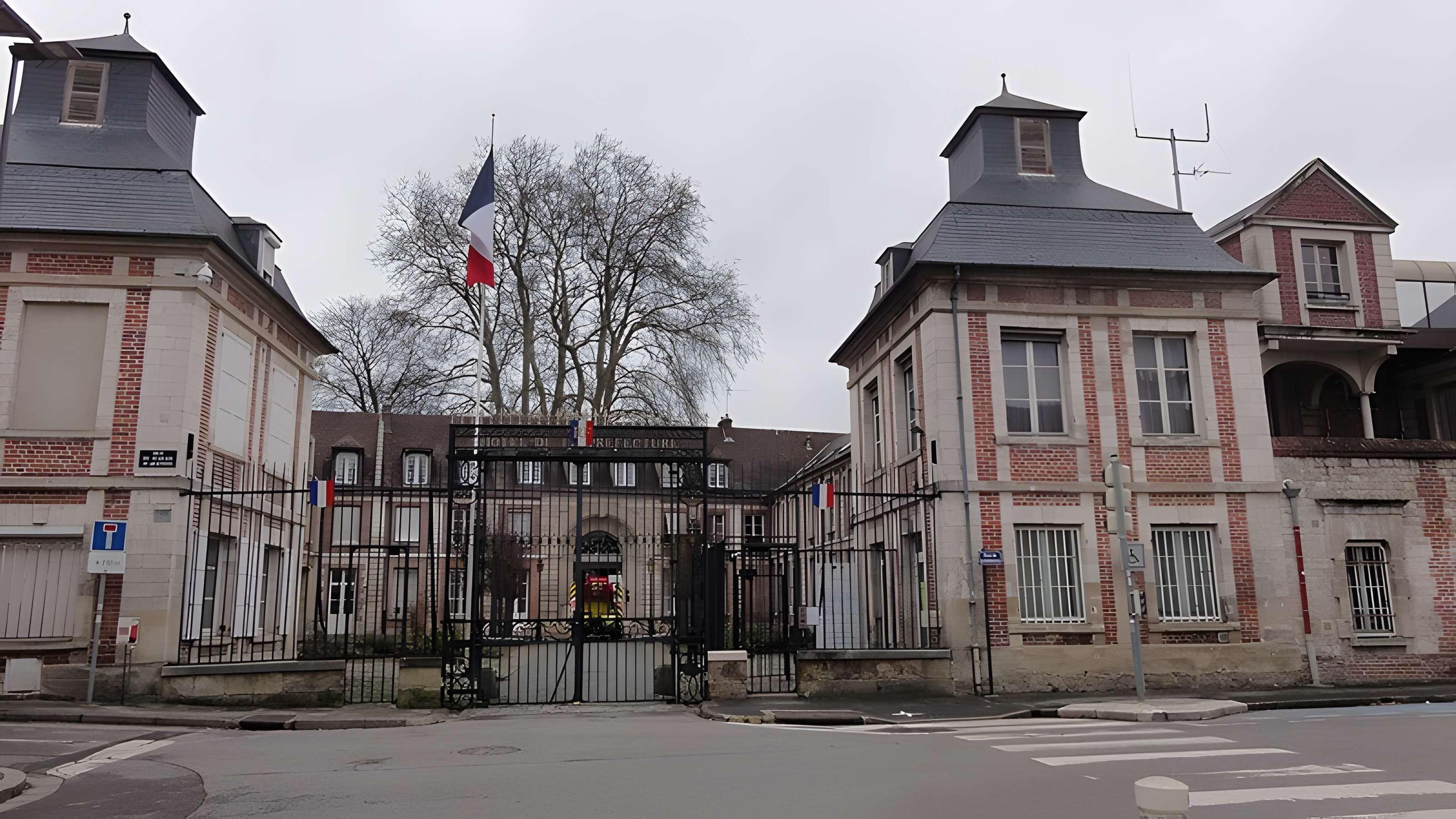 Ancienne abbaye Saint-Lucien, à Notre-Dame-du-Thil