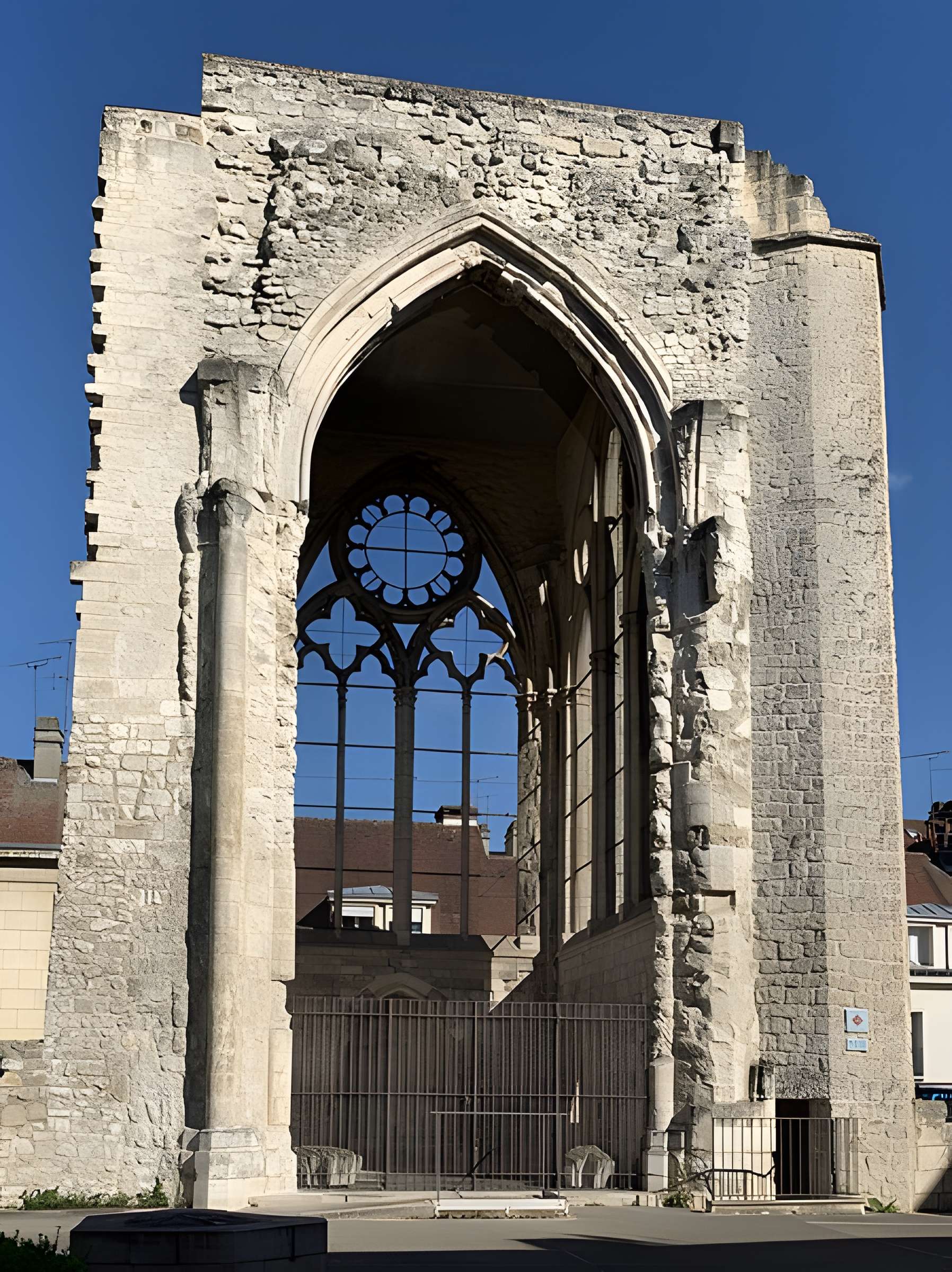 Ancienne abbaye Saint-Lucien, à Notre-Dame-du-Thil