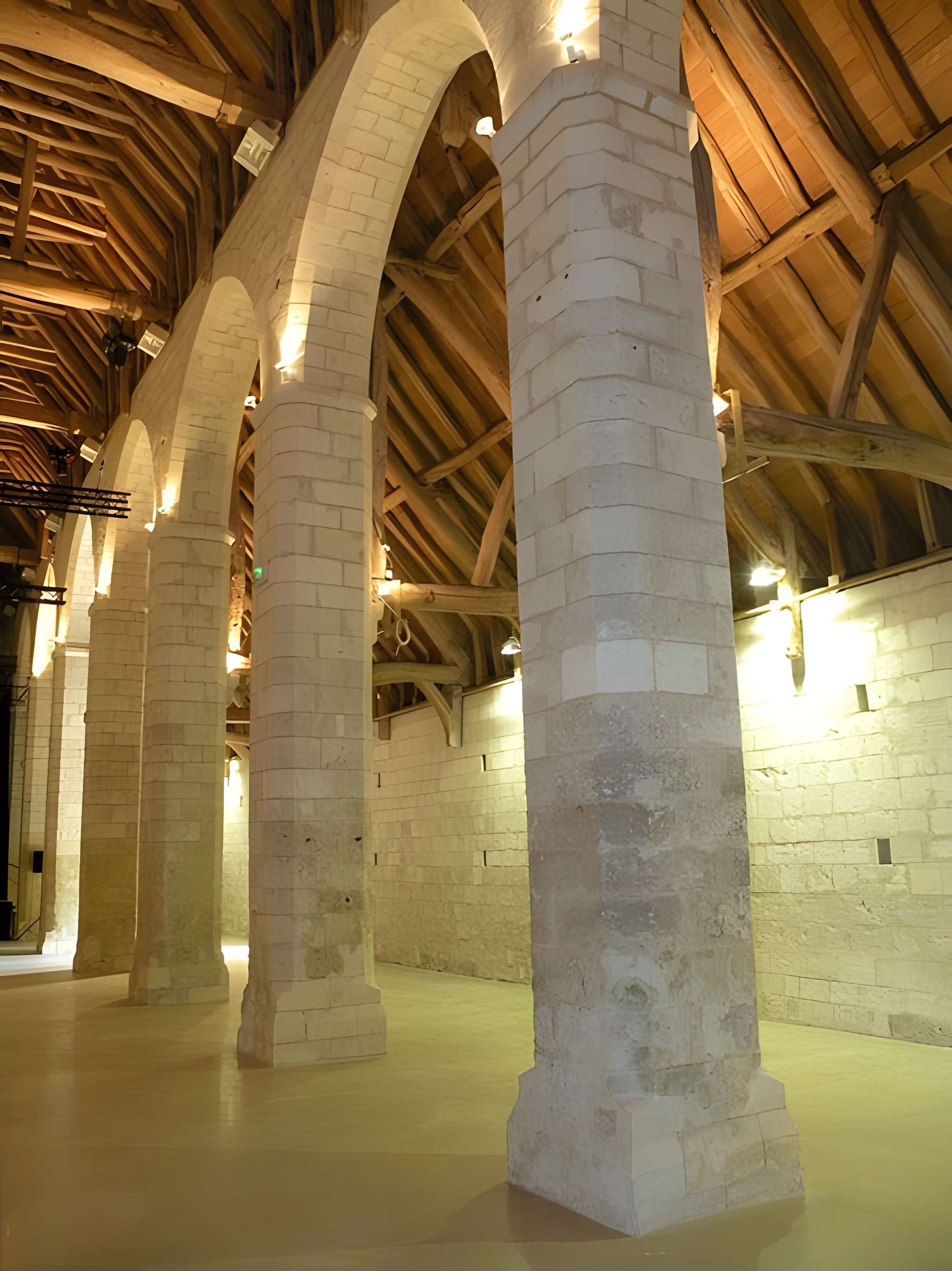 Ancienne abbaye Saint-Lucien, à Notre-Dame-du-Thil