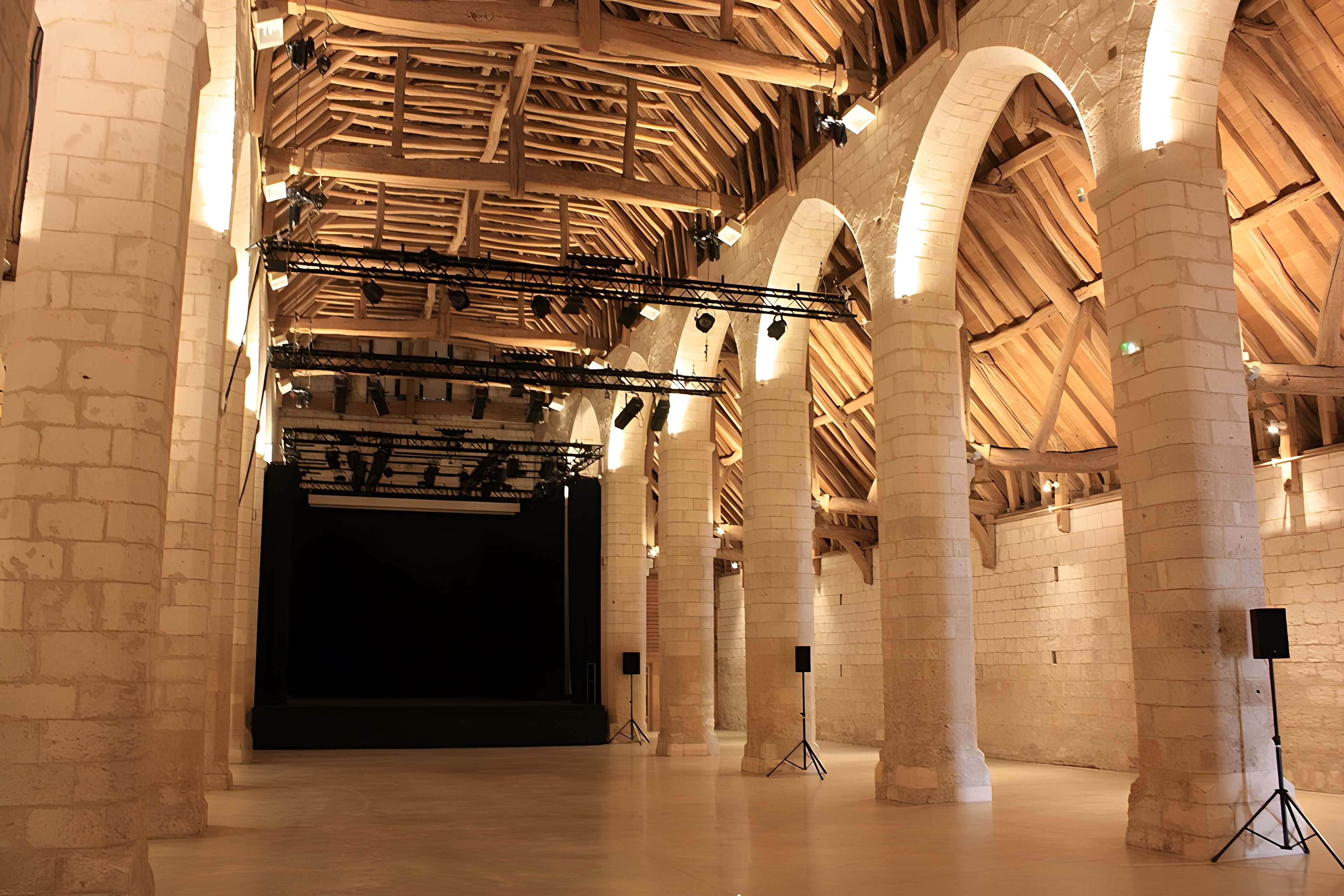 Ancienne abbaye Saint-Lucien, à Notre-Dame-du-Thil