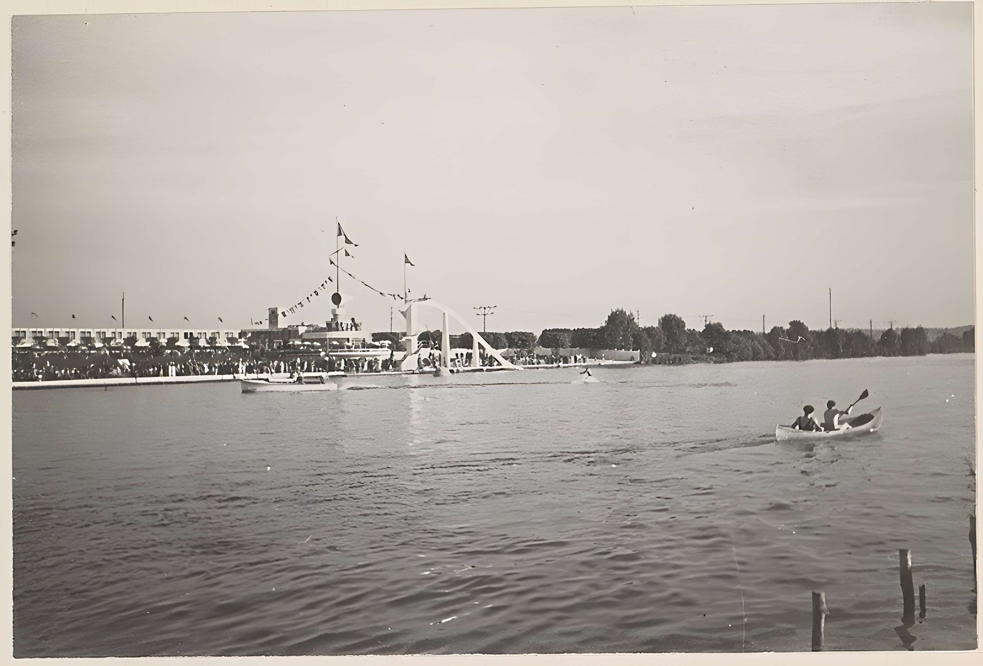 Piscine fluviale dit  Plage du Lys