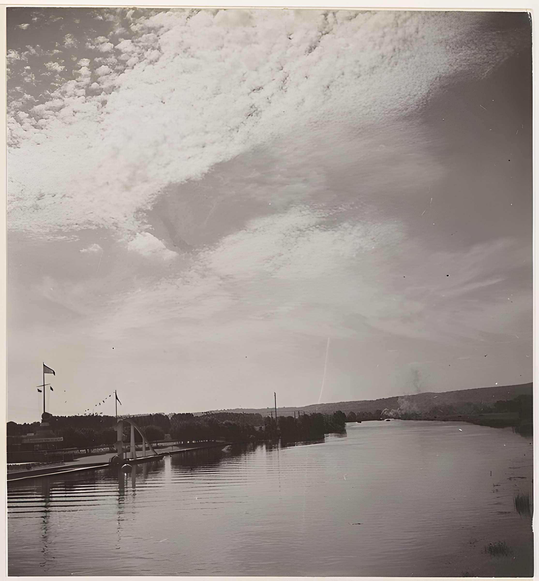 Piscine fluviale dit  Plage du Lys