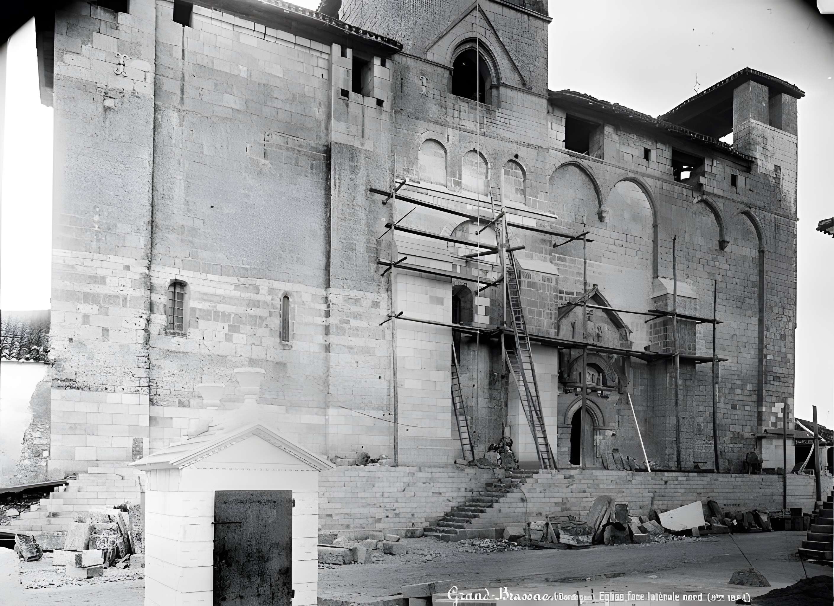 Église Saint-Pierre-et-Saint-Paul de Grand-Brassac