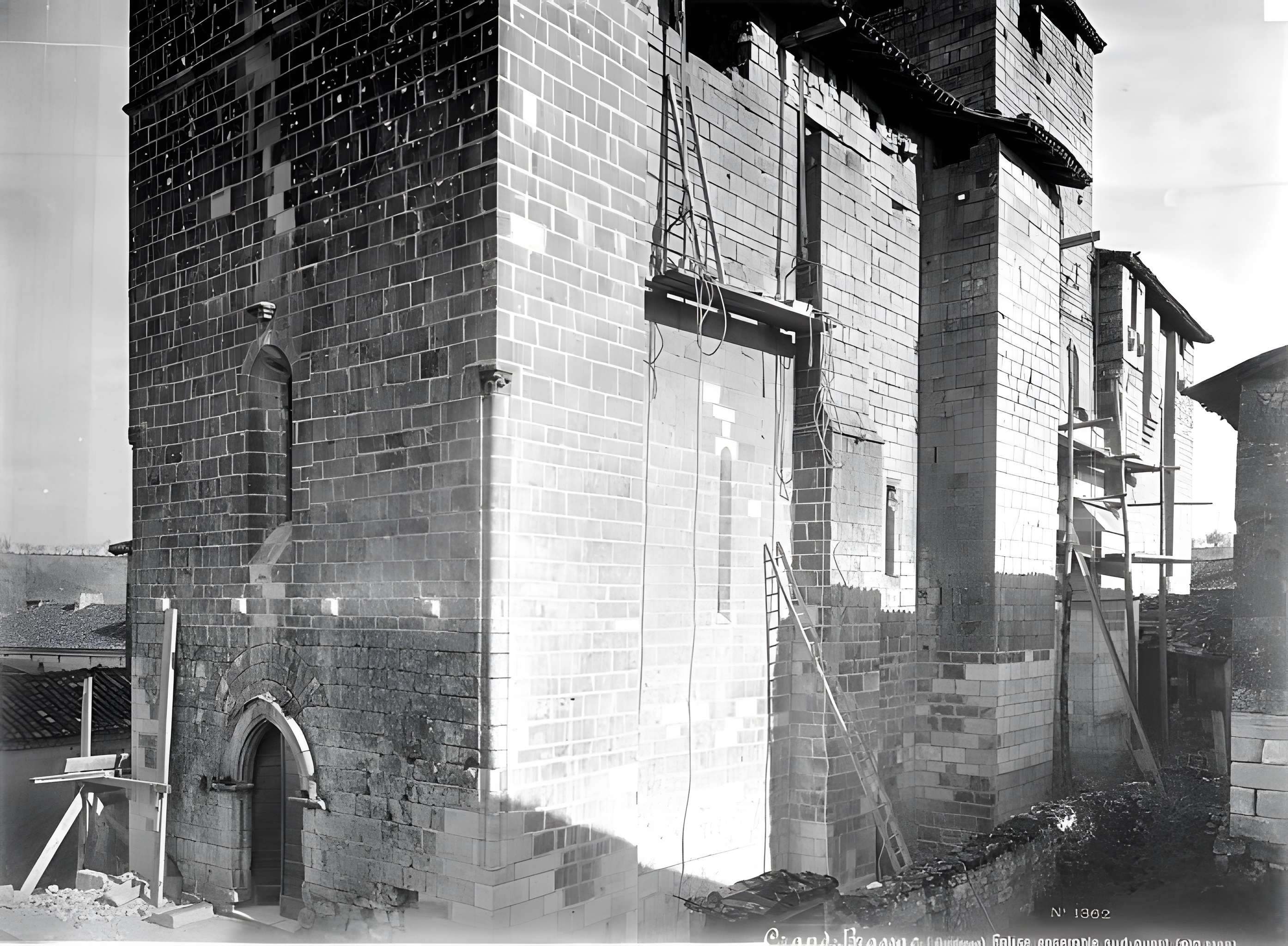 Église Saint-Pierre-et-Saint-Paul de Grand-Brassac
