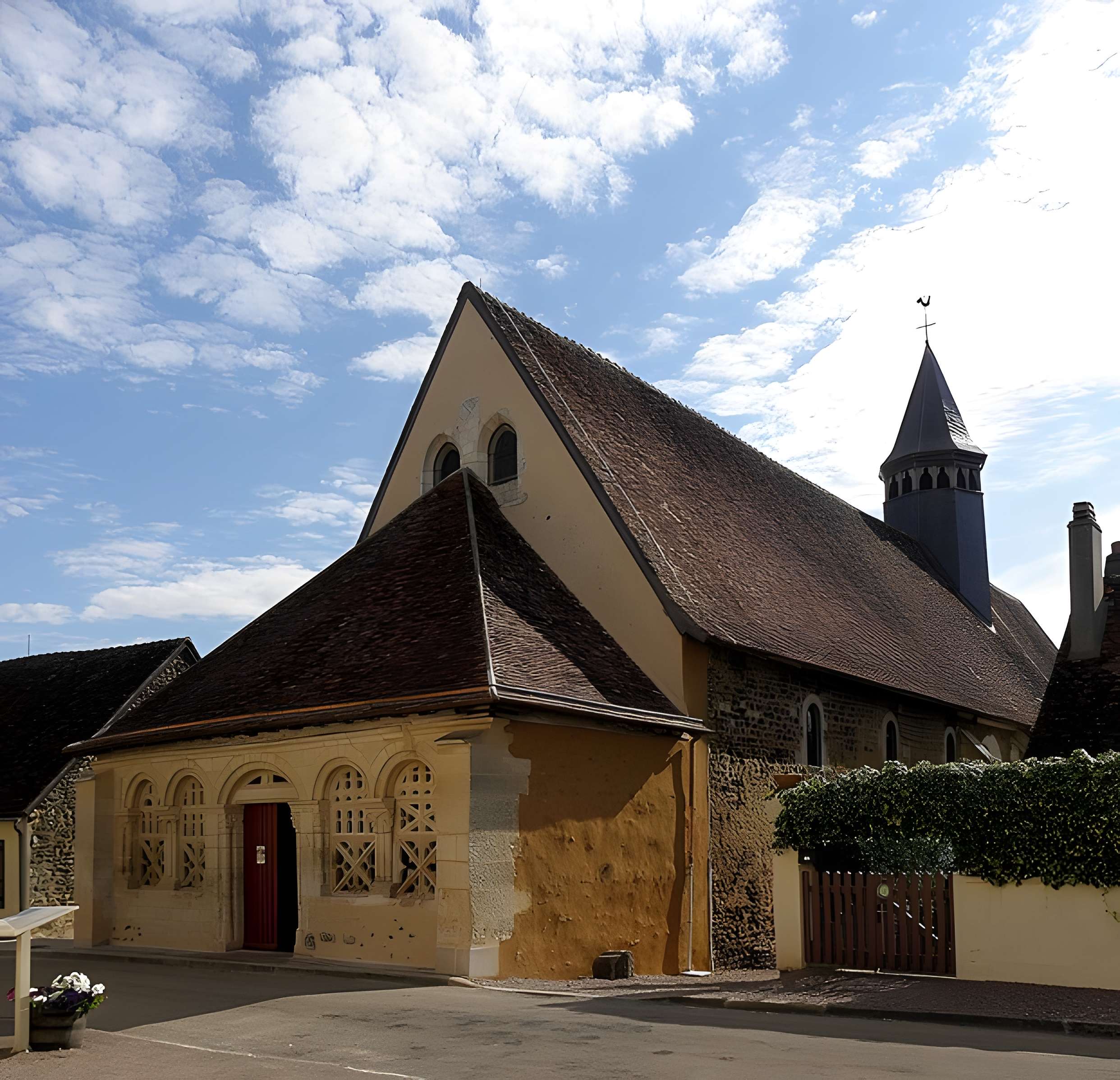 Église Saint-Pierre-et-Saint-Paul de Moutiers-en-Puisaye