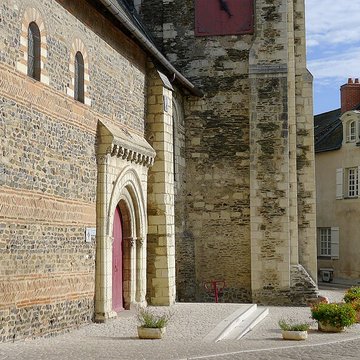 Église Saint-Pierre-et-Saint-Romain de Savennières