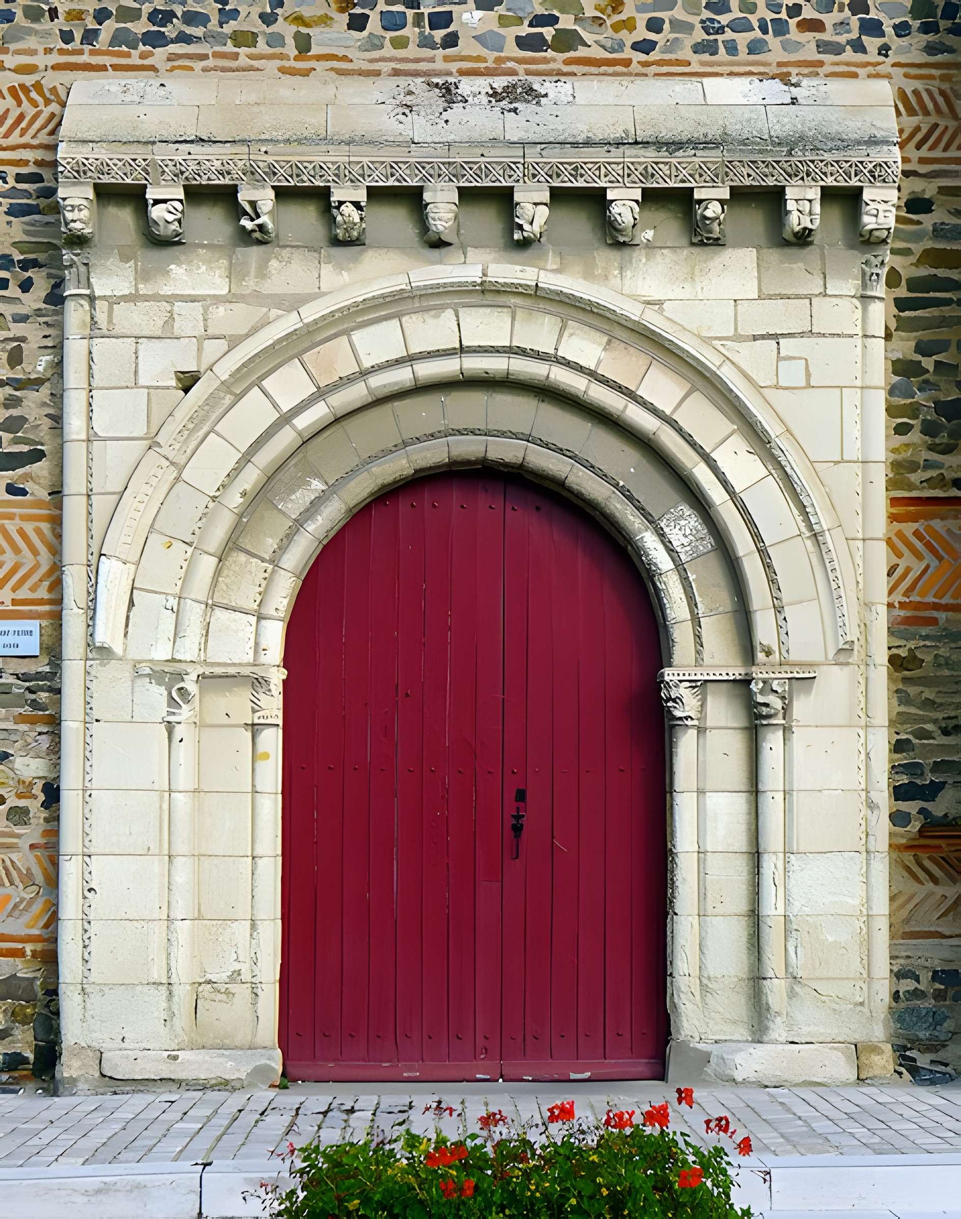 Église Saint-Pierre-et-Saint-Romain de Savennières