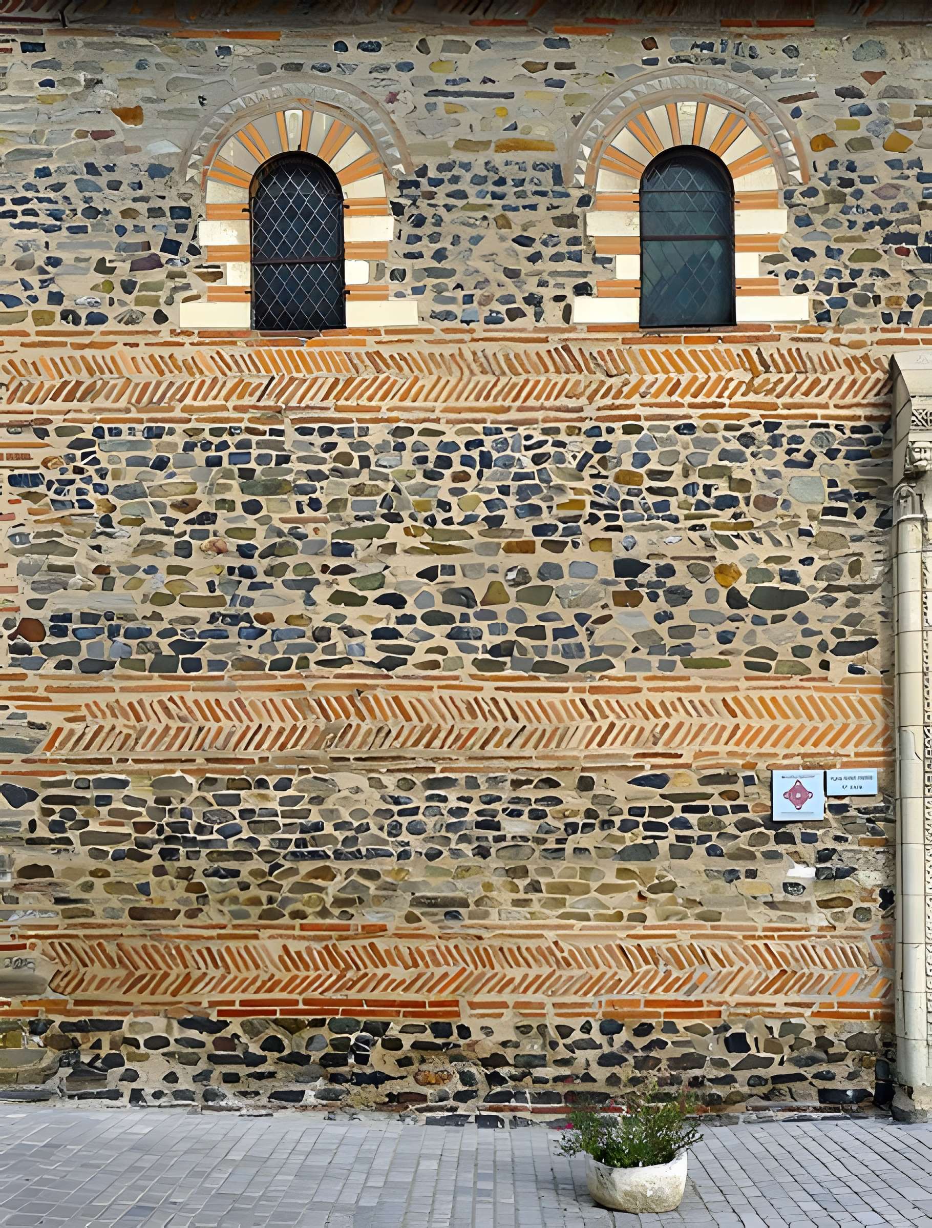 Église Saint-Pierre-et-Saint-Romain de Savennières