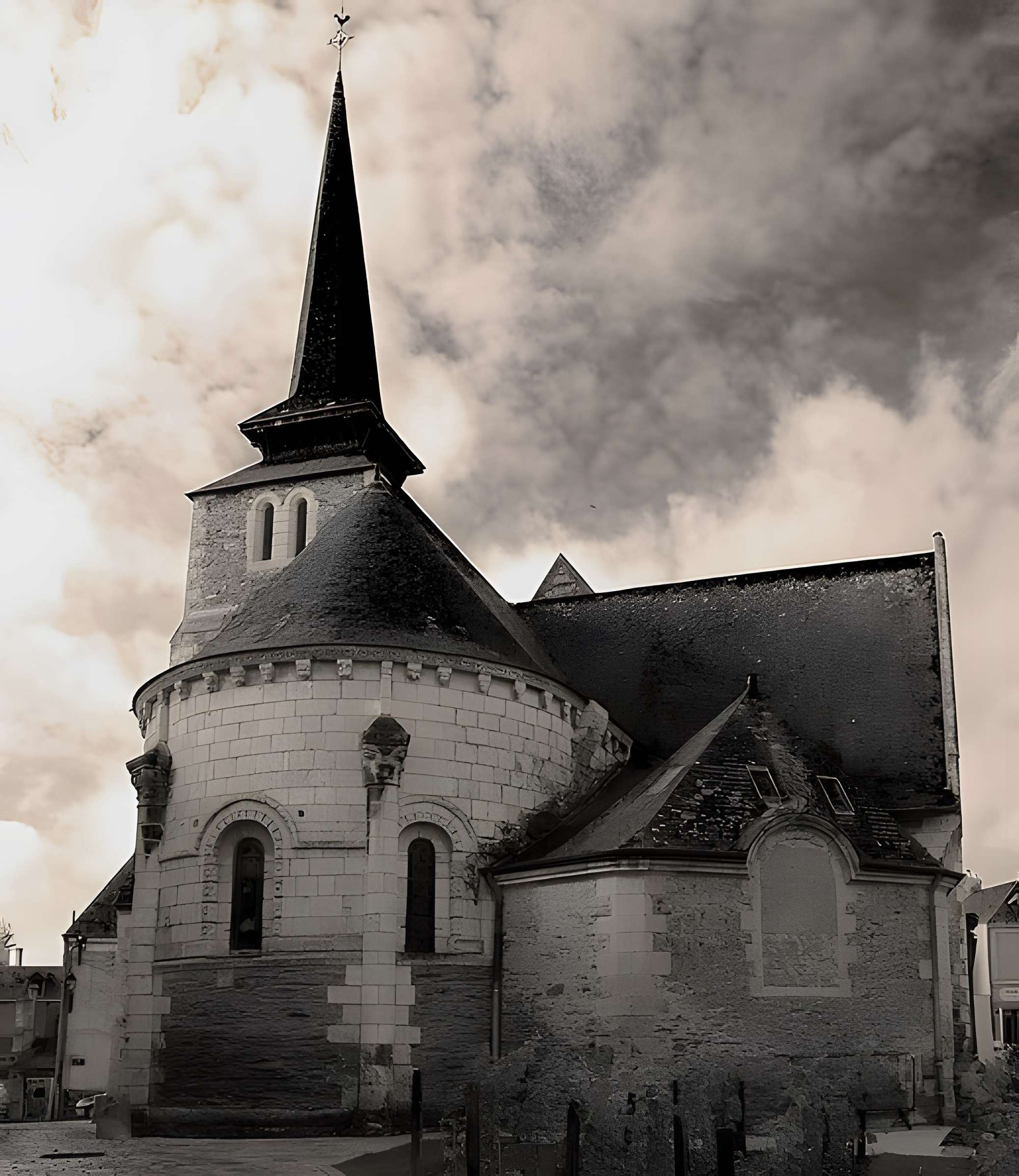 Église Saint-Pierre-et-Saint-Romain de Savennières