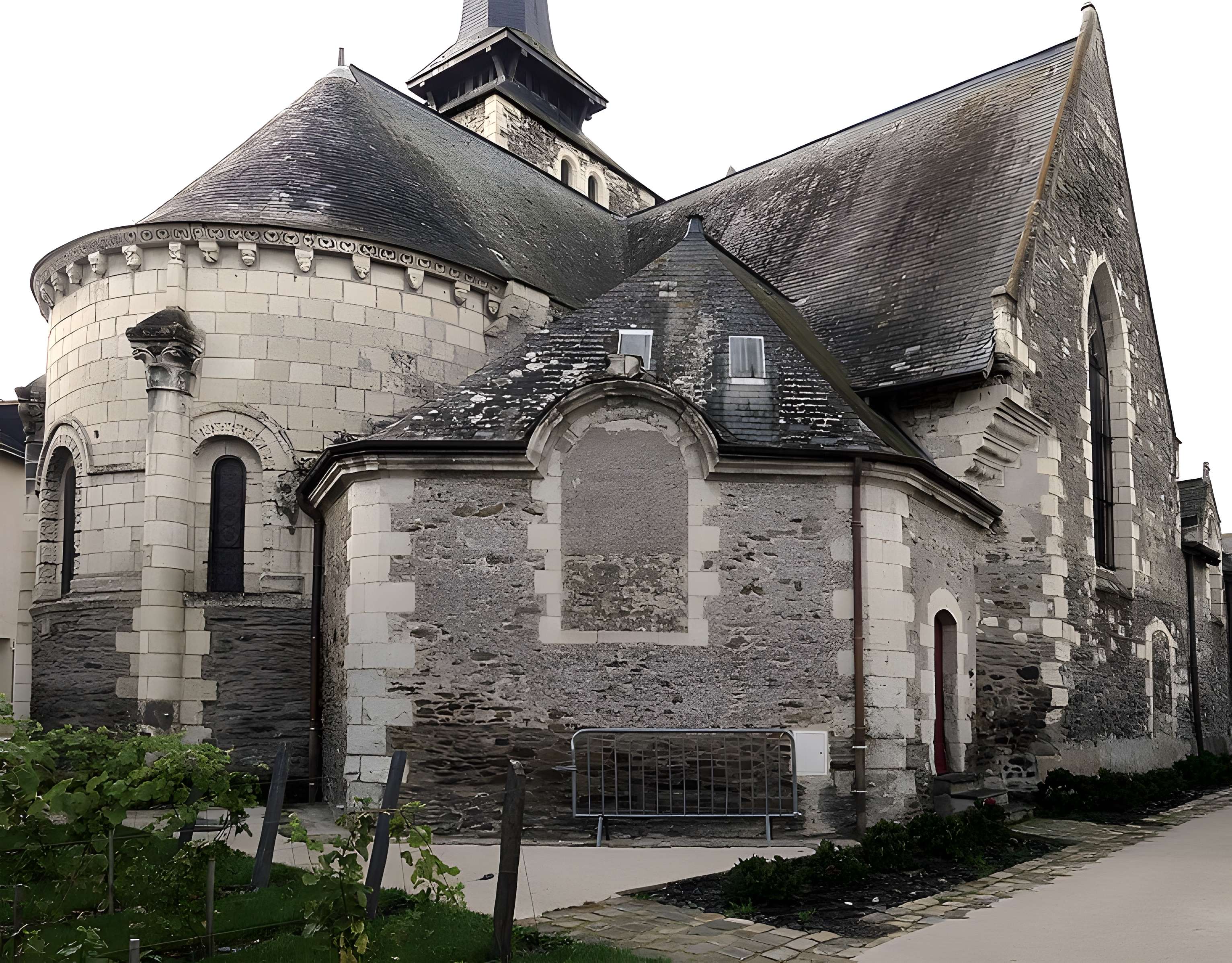 Église Saint-Pierre-et-Saint-Romain de Savennières