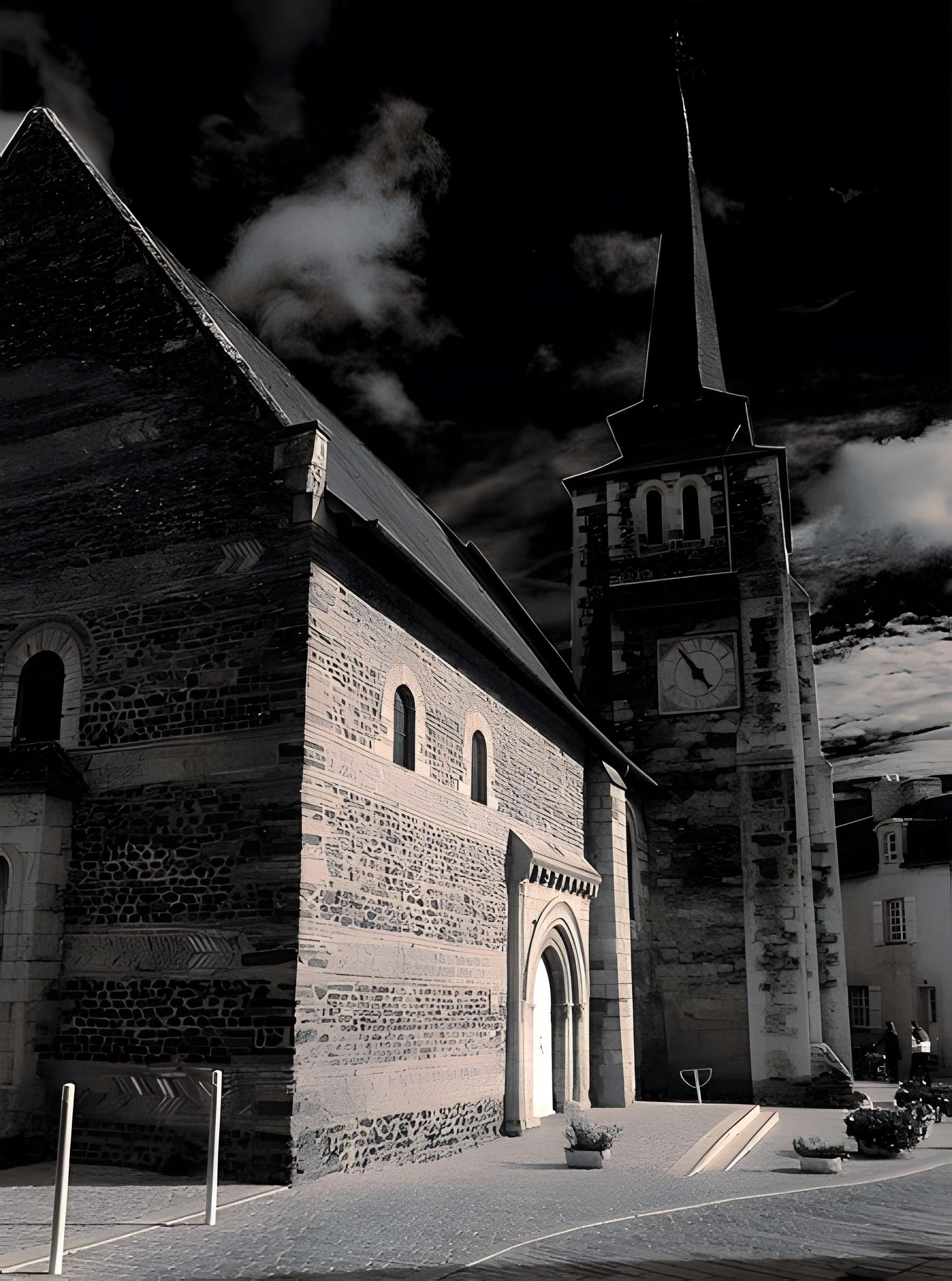 Église Saint-Pierre-et-Saint-Romain de Savennières