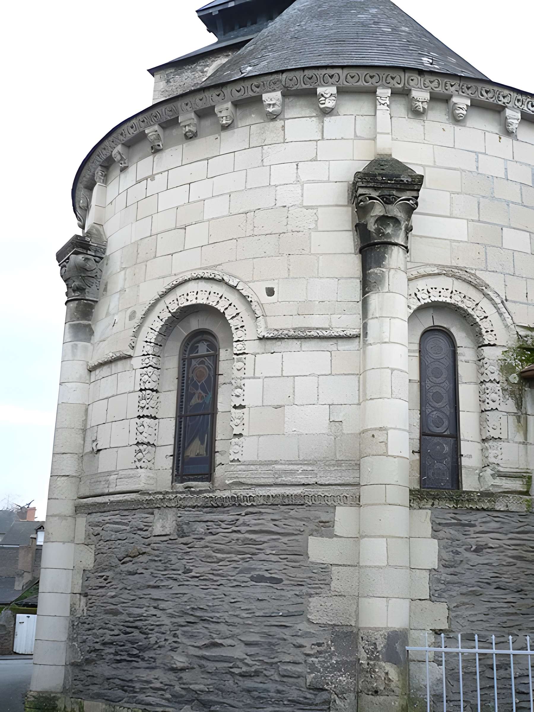 Église Saint-Pierre-et-Saint-Romain de Savennières