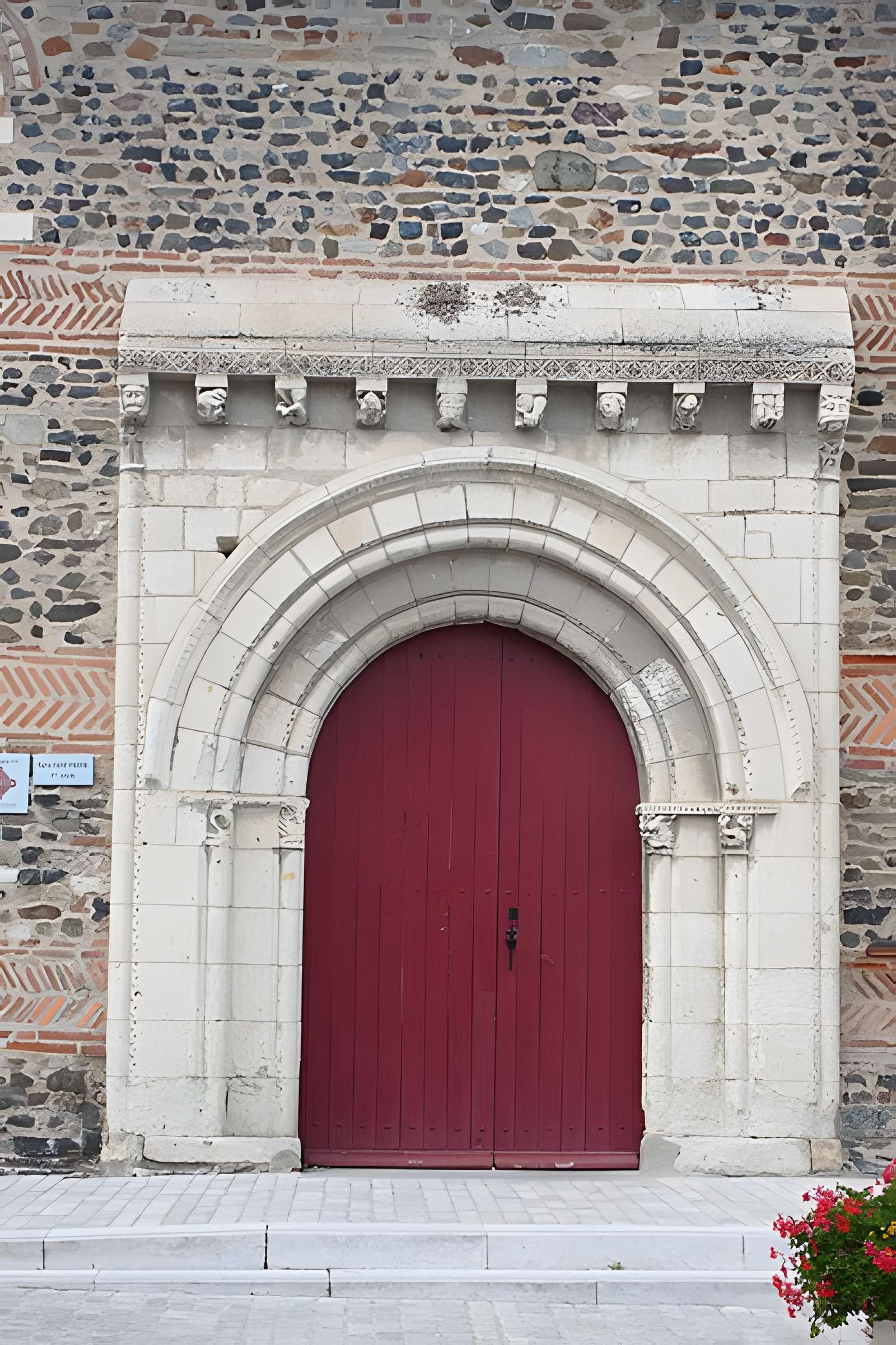 Église Saint-Pierre-et-Saint-Romain de Savennières
