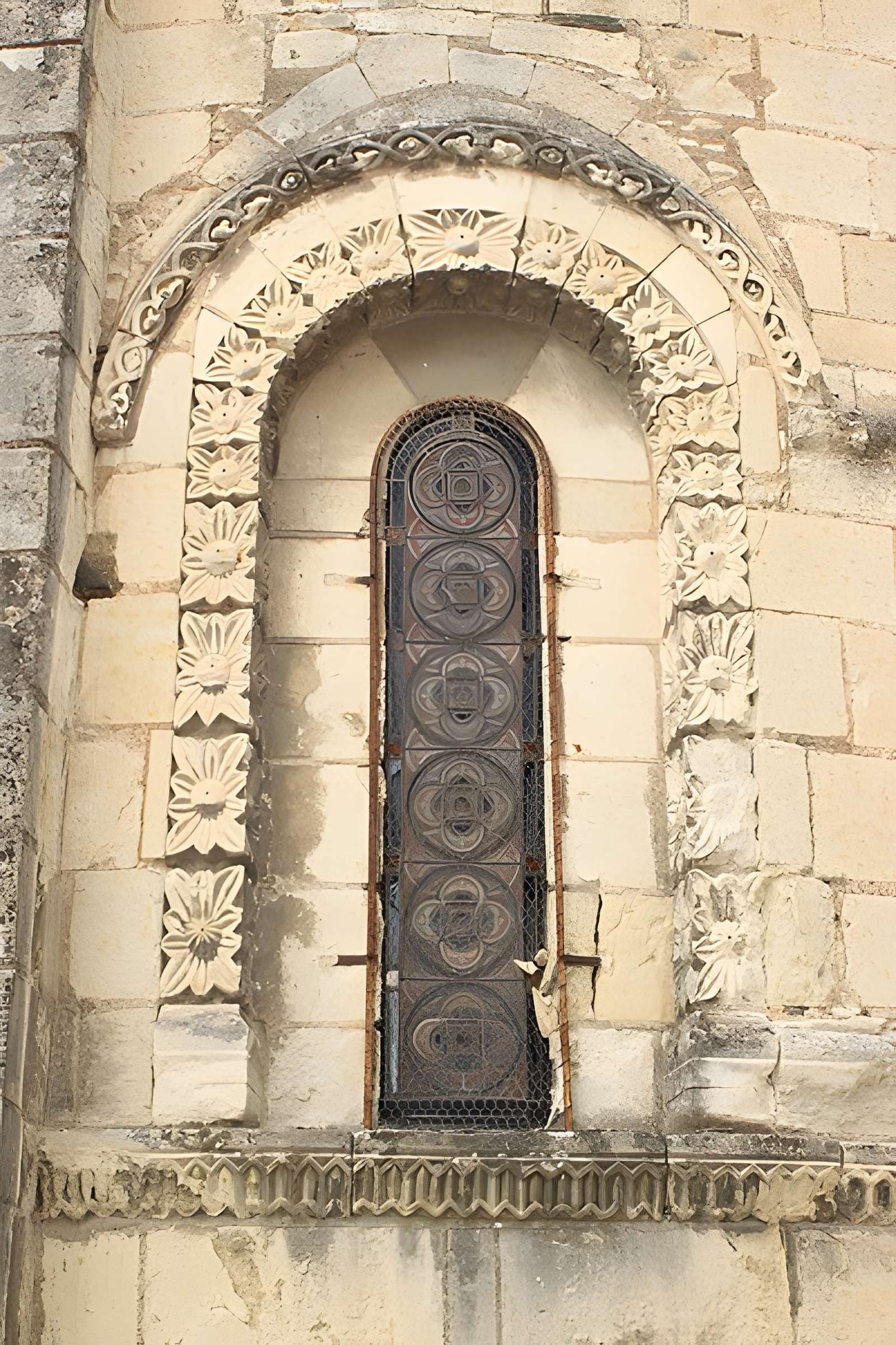 Église Saint-Pierre-et-Saint-Romain de Savennières