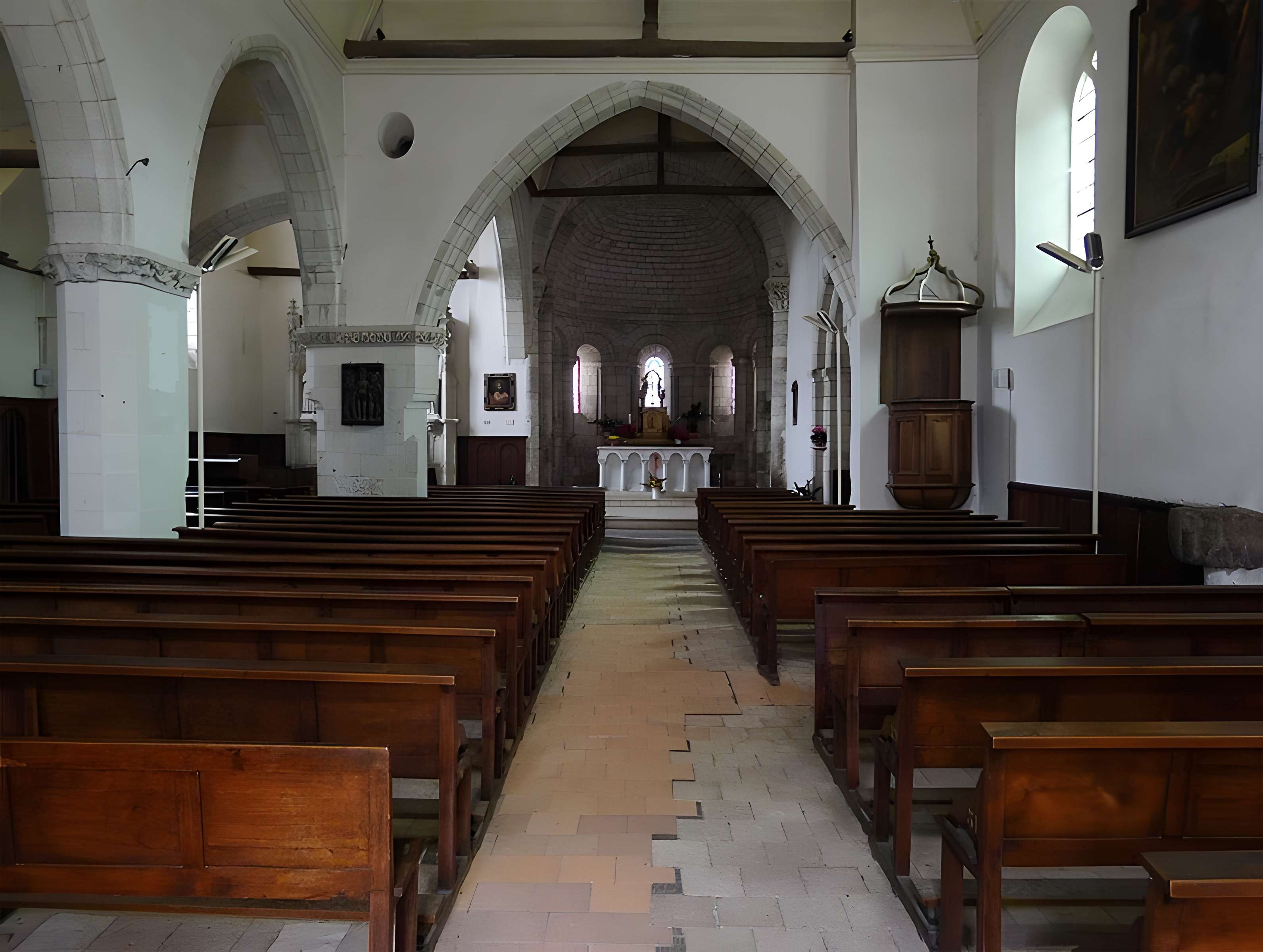 Église Saint-Pierre-et-Saint-Romain de Savennières