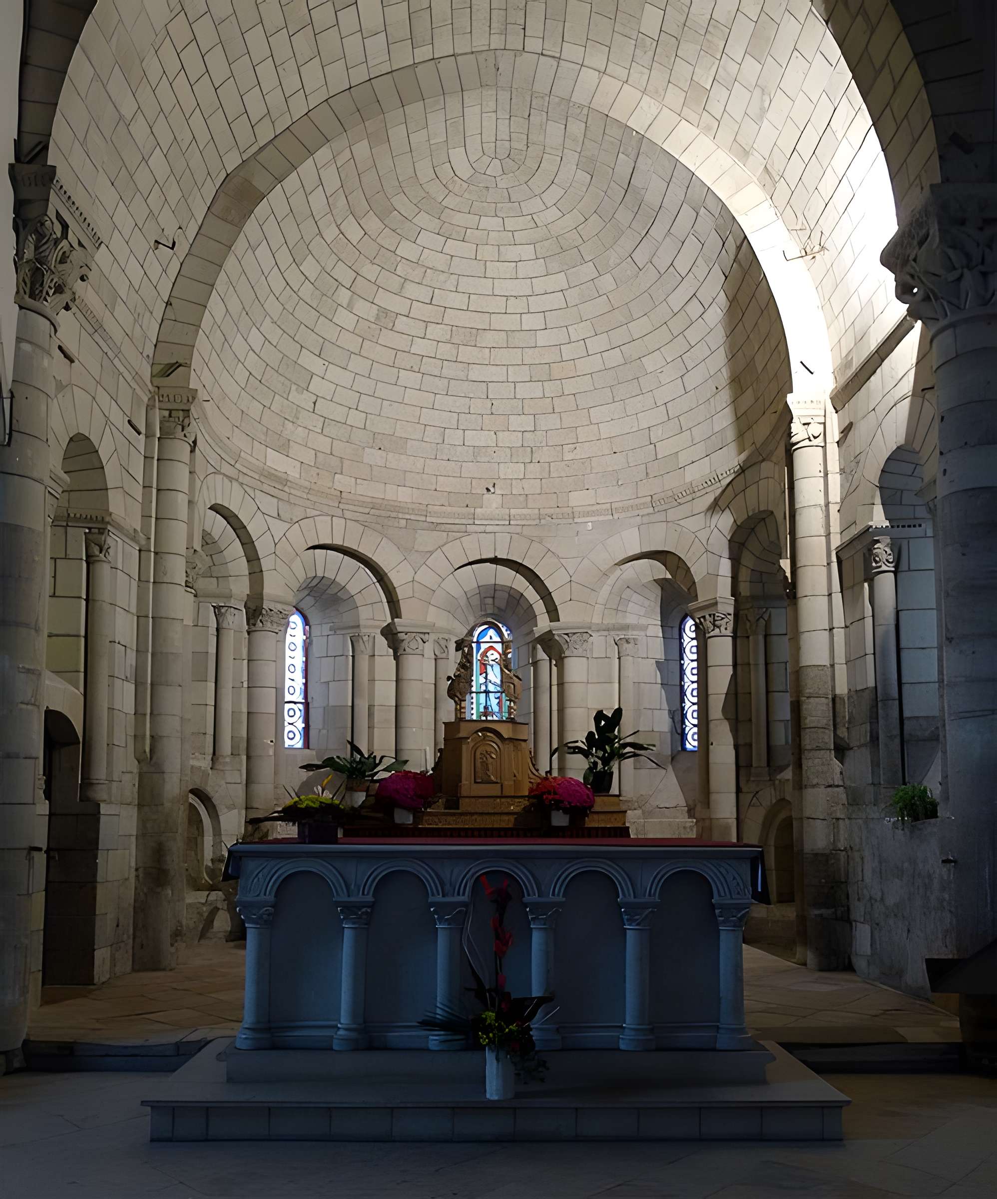 Église Saint-Pierre-et-Saint-Romain de Savennières