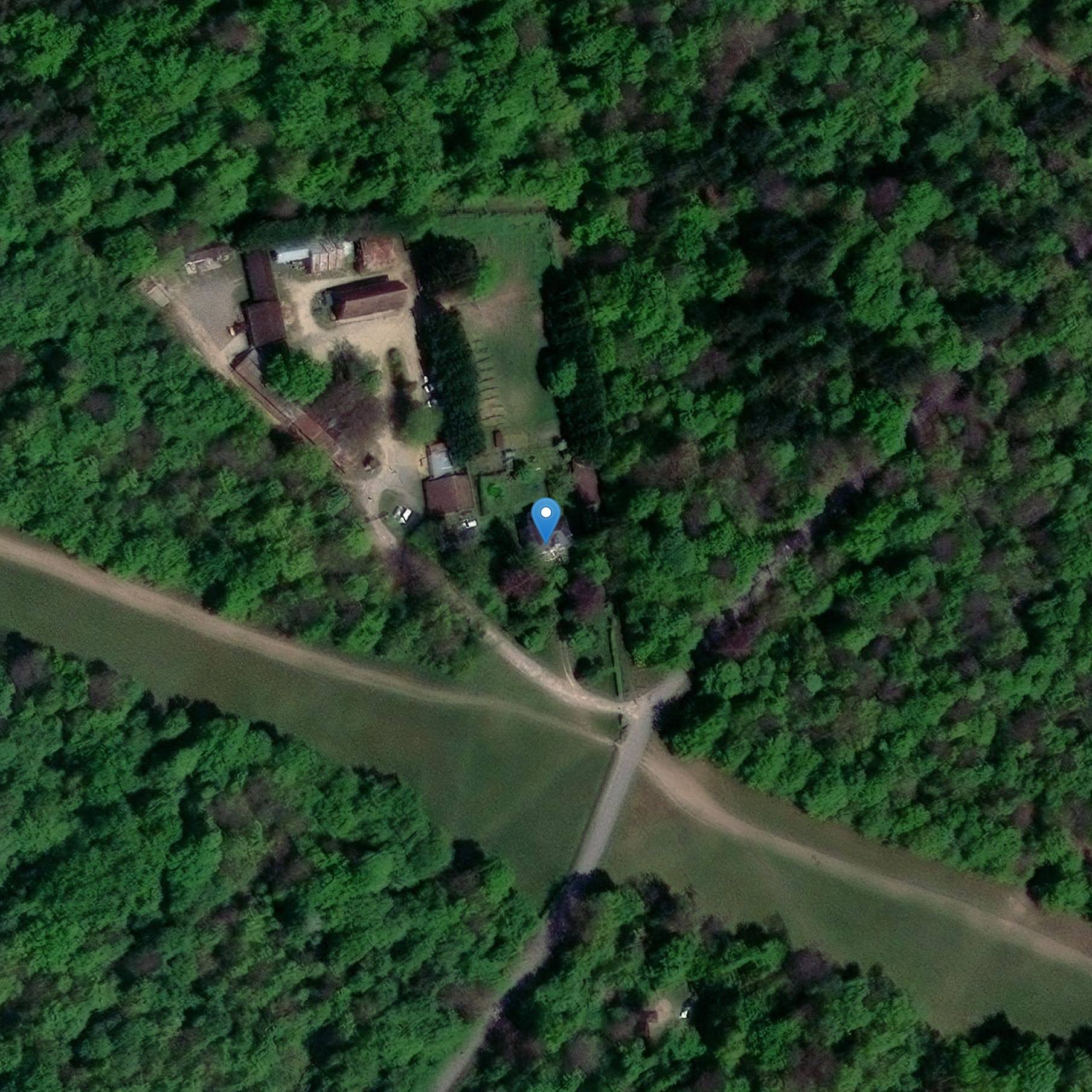 Photo de Waldhaus des Gitters der schönen Berge