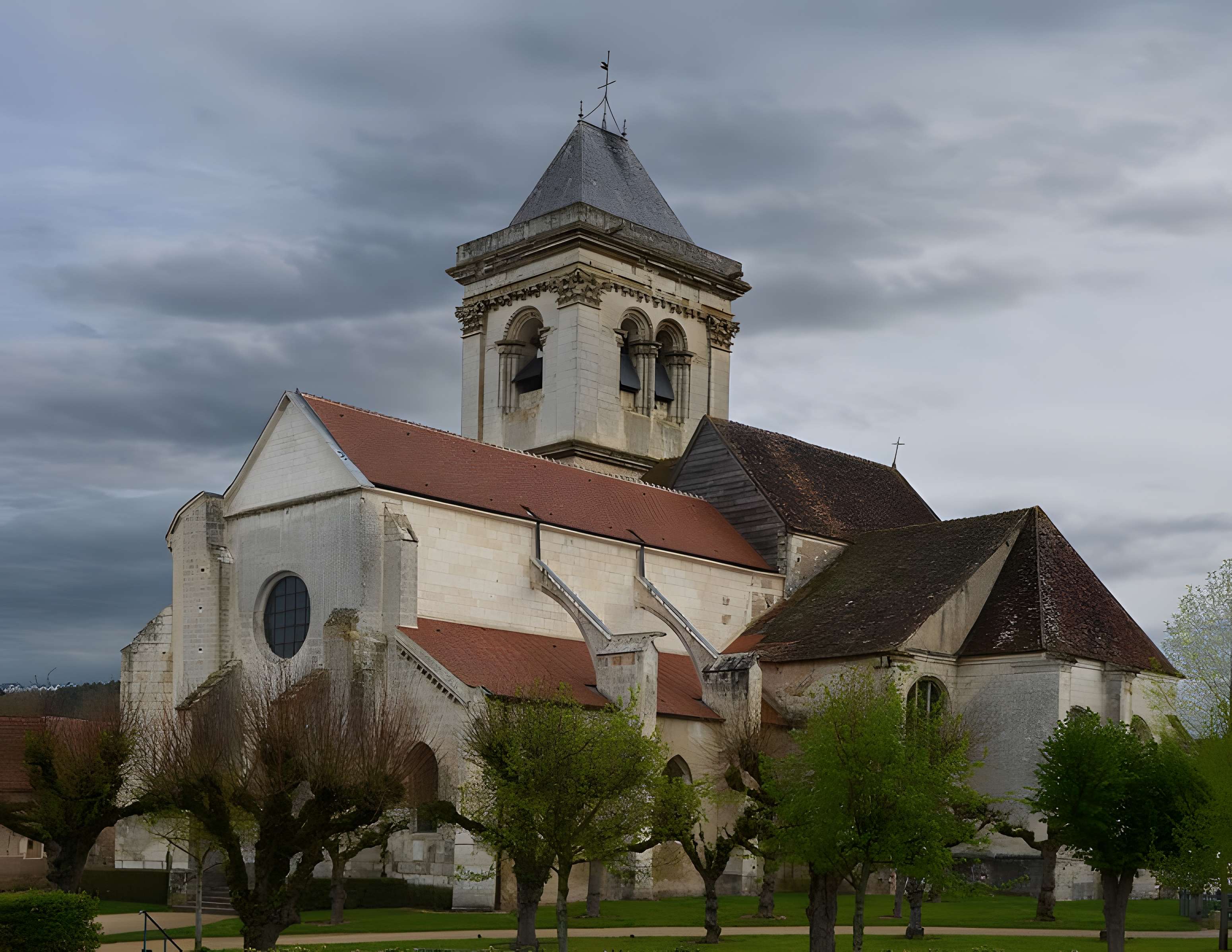 Église Saint-Pierre-Saint-Paul de Cravant 
