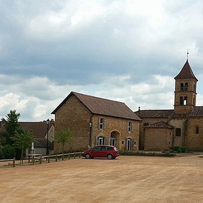 Photo de Église Saint-Pierre-Saint-Paul de Montceaux-lÉtoile