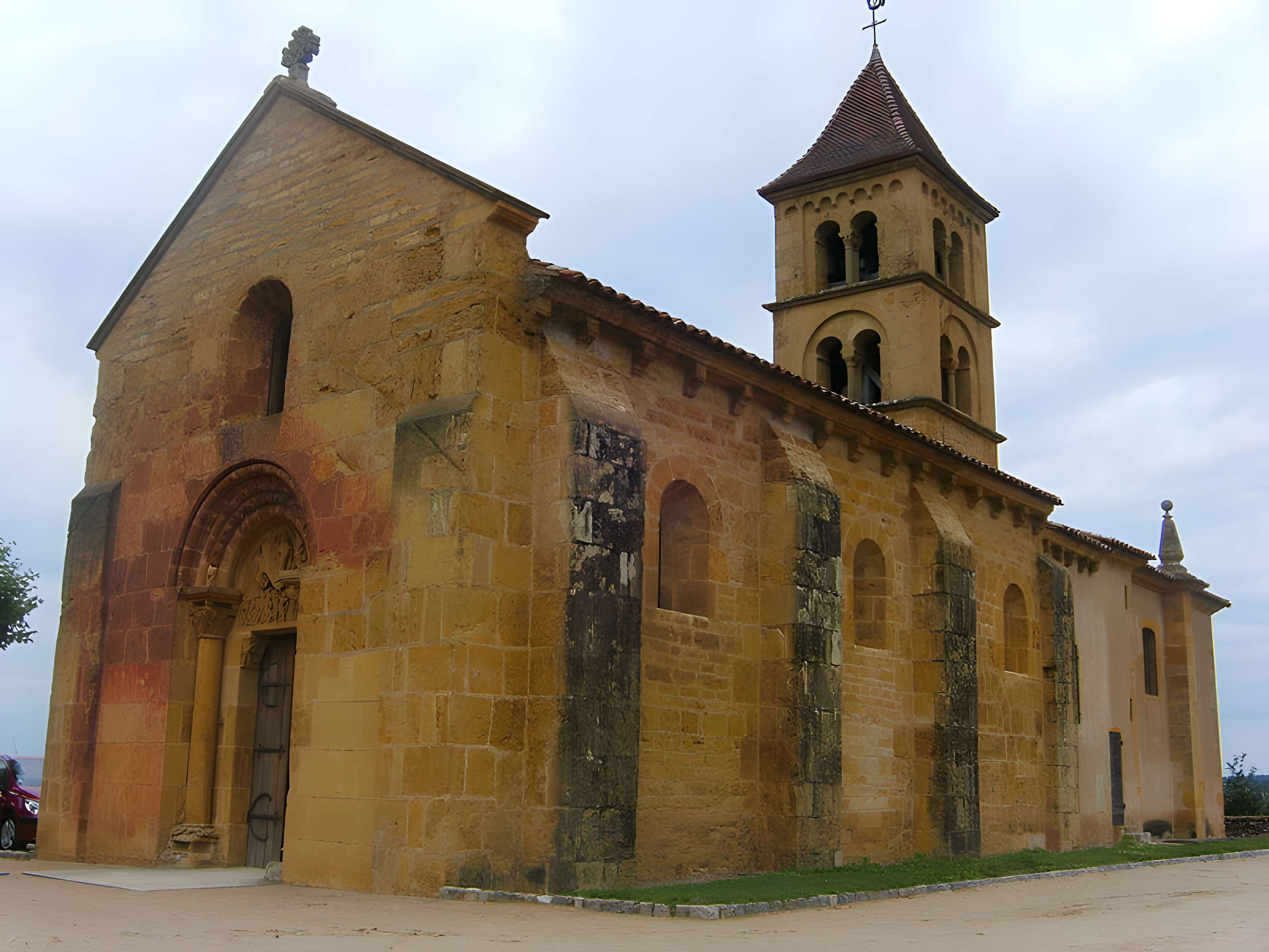 Église Saint-Pierre-Saint-Paul de Montceaux-l'Étoile