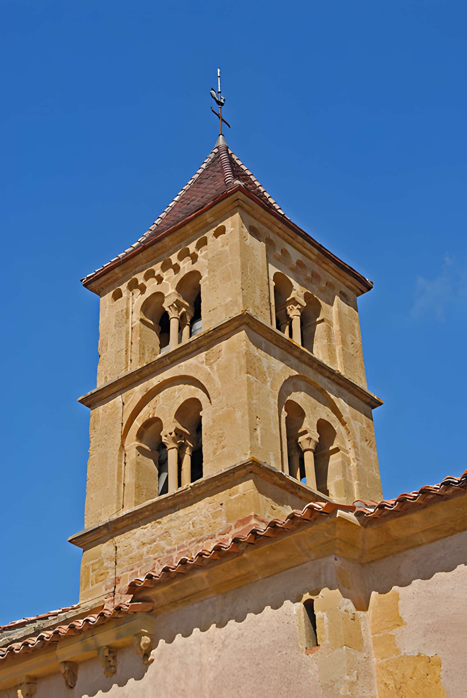 Église Saint-Pierre-Saint-Paul de Montceaux-l'Étoile