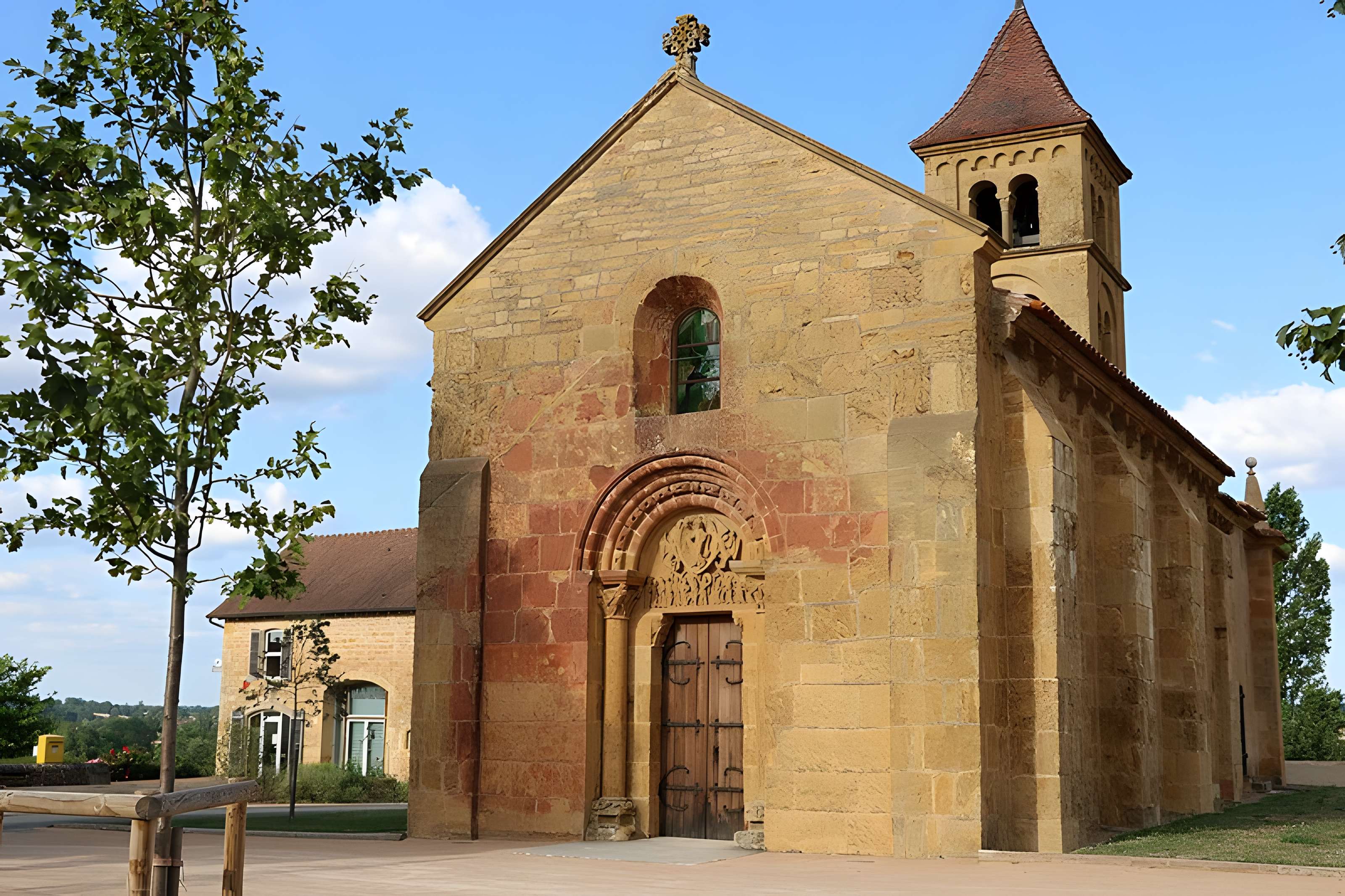 Église Saint-Pierre-Saint-Paul de Montceaux-l'Étoile