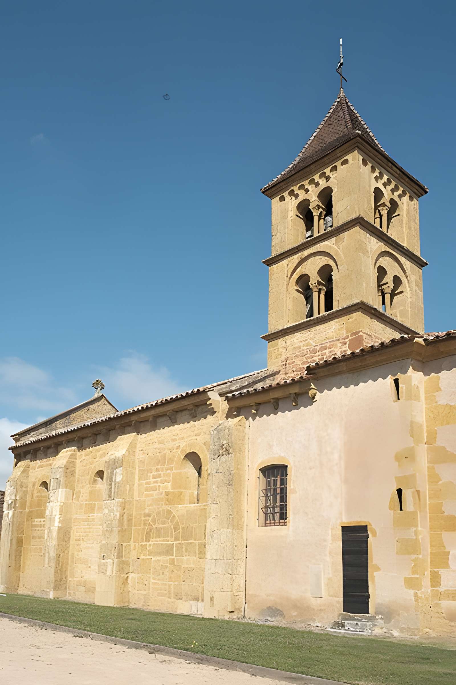Église Saint-Pierre-Saint-Paul de Montceaux-l'Étoile