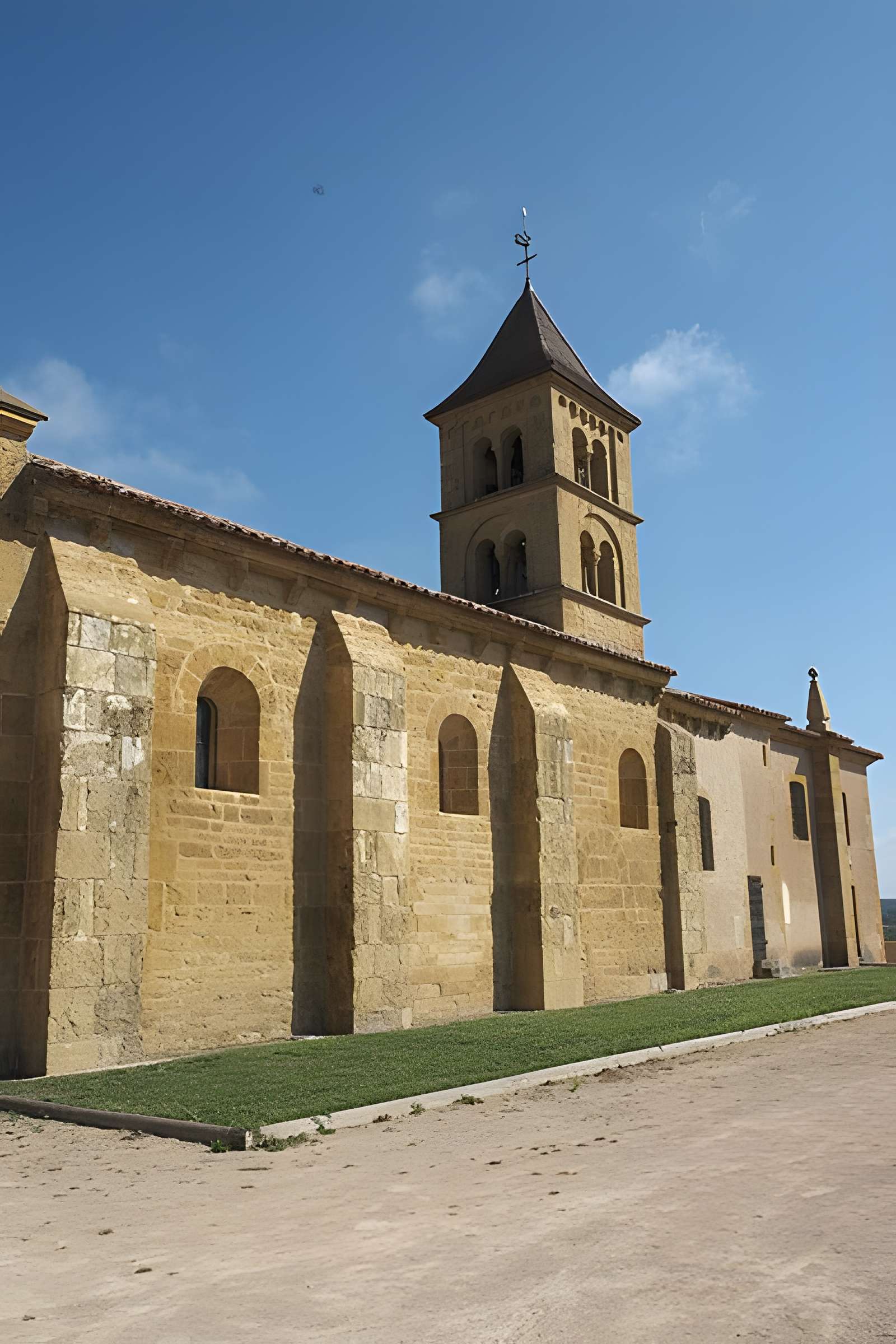 Église Saint-Pierre-Saint-Paul de Montceaux-l'Étoile