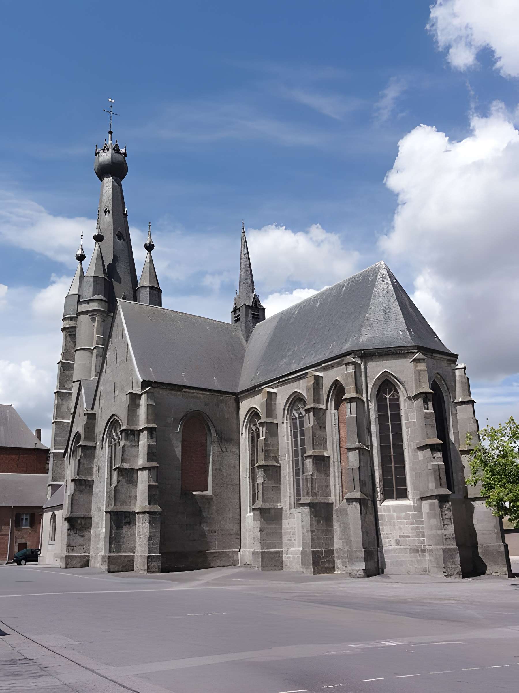Église Saint-Pierre-Saint-Paul de Solre-le-Château 