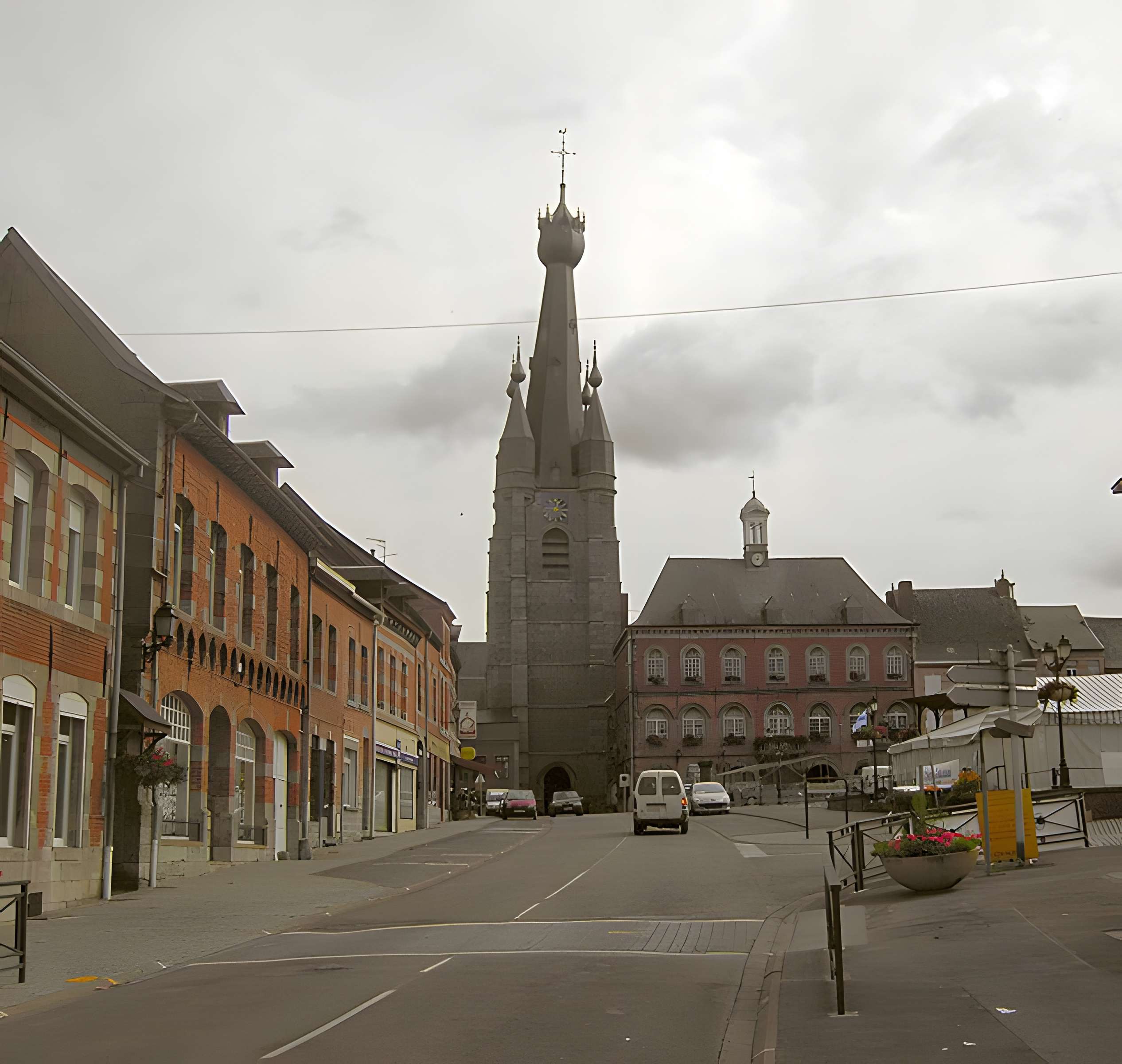Église Saint-Pierre-Saint-Paul de Solre-le-Château