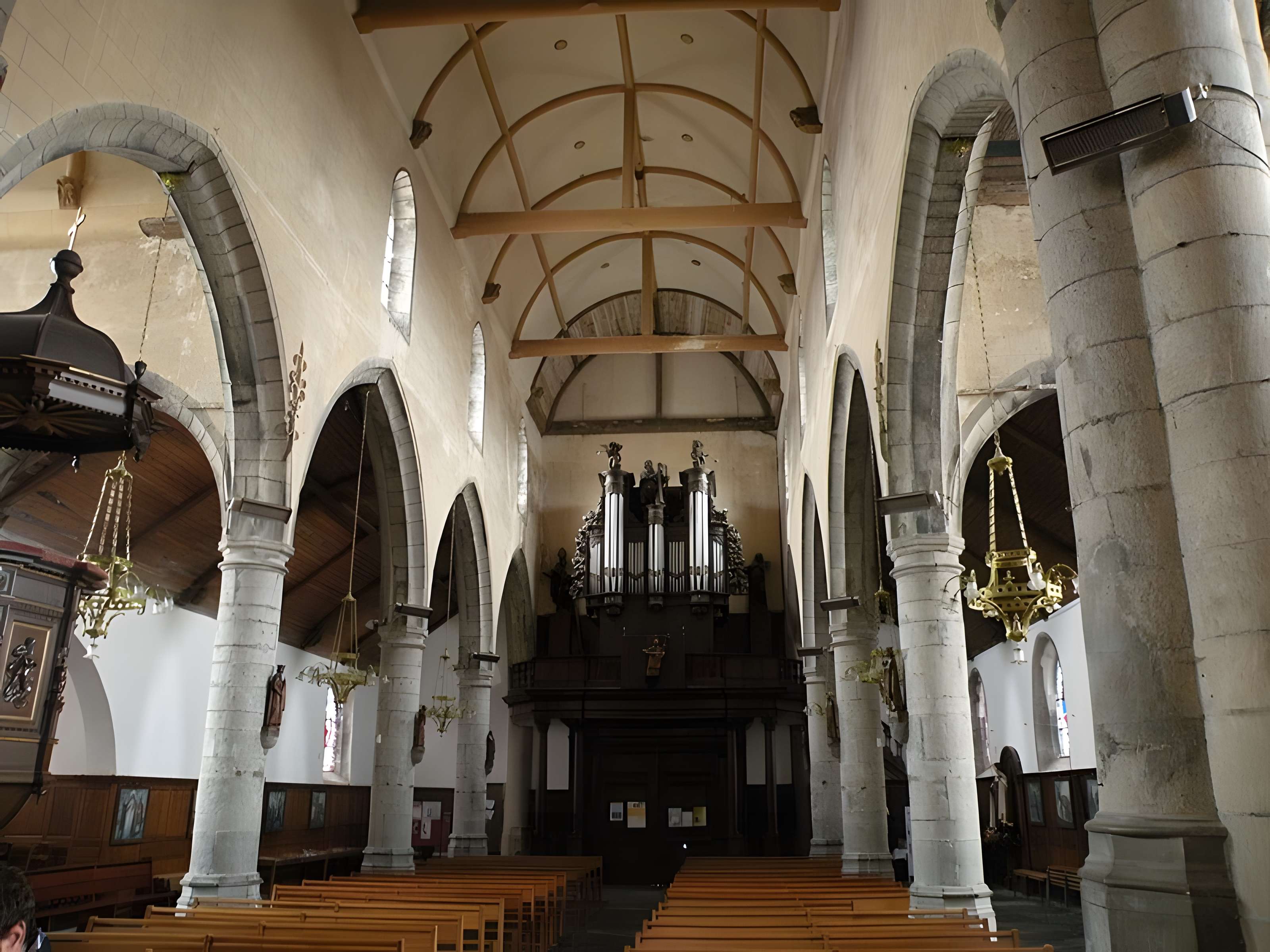 Église Saint-Pierre-Saint-Paul de Solre-le-Château