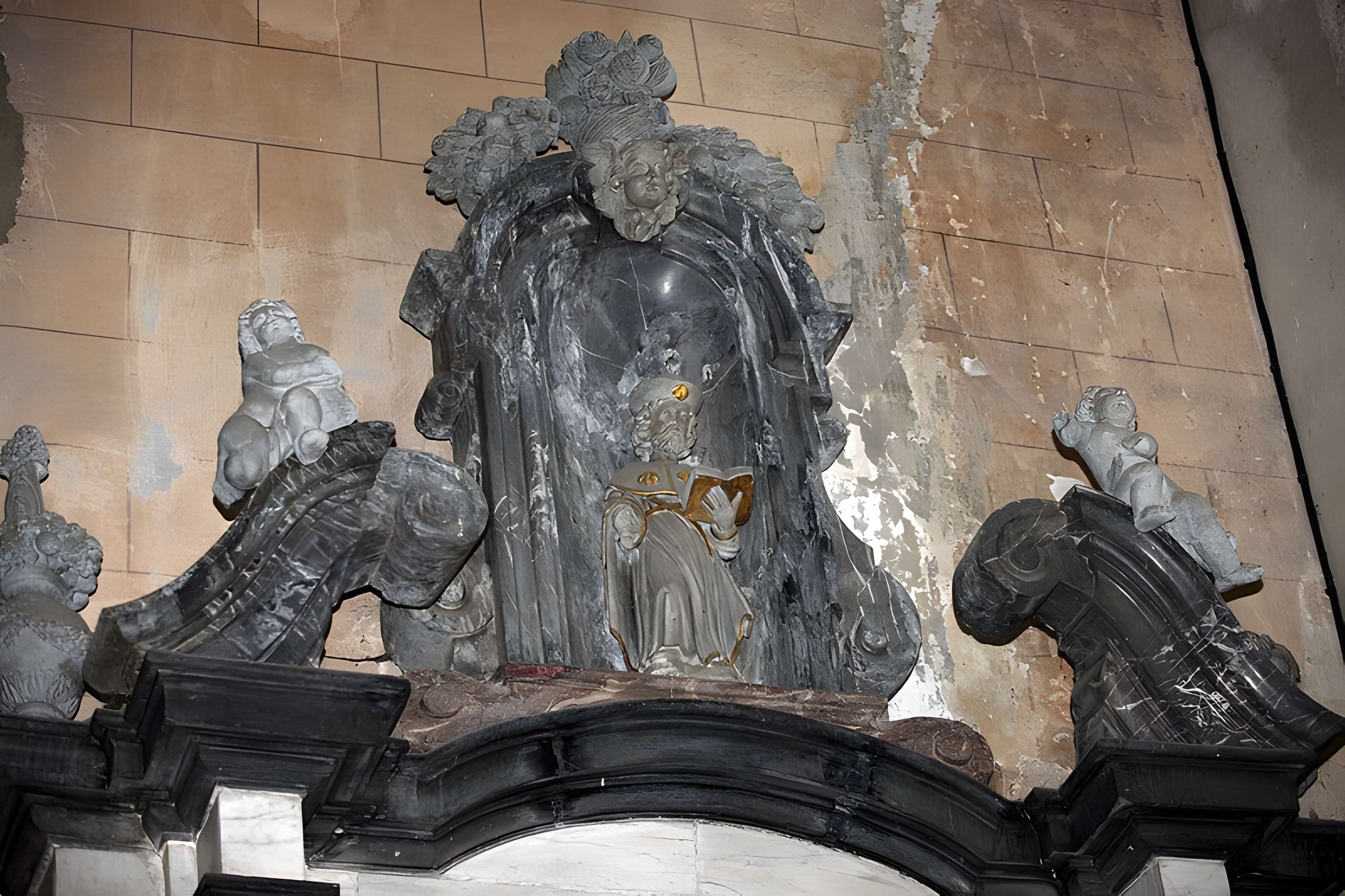 Église Saint-Pierre-Saint-Paul de Solre-le-Château