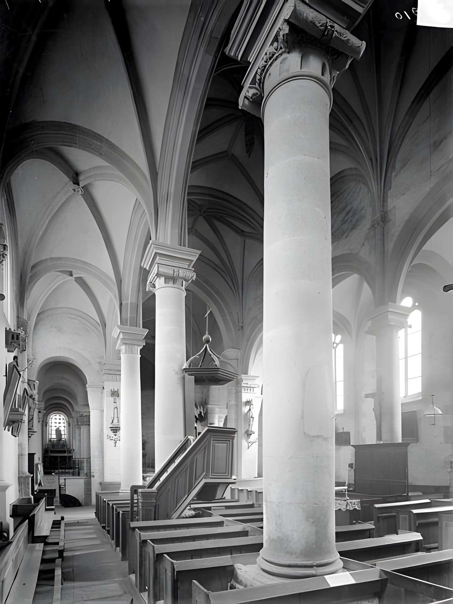 Église Saint-Potentien de Châtel-Censoir