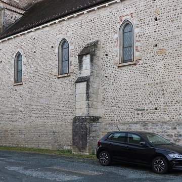 Église Saint-Priest de Sandrans