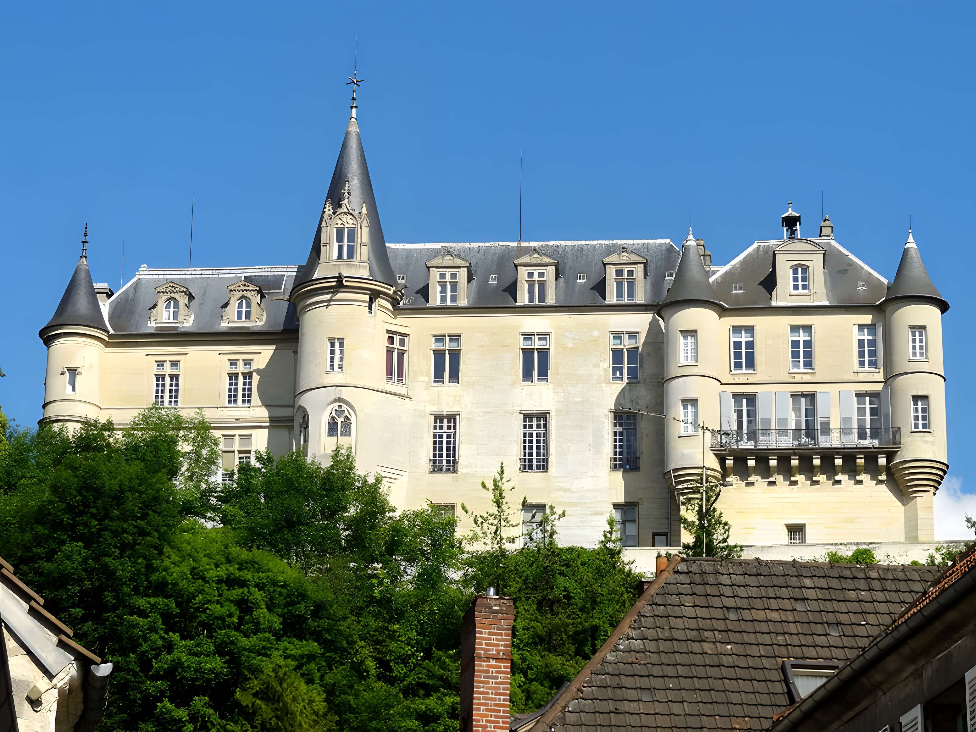 Châteaux