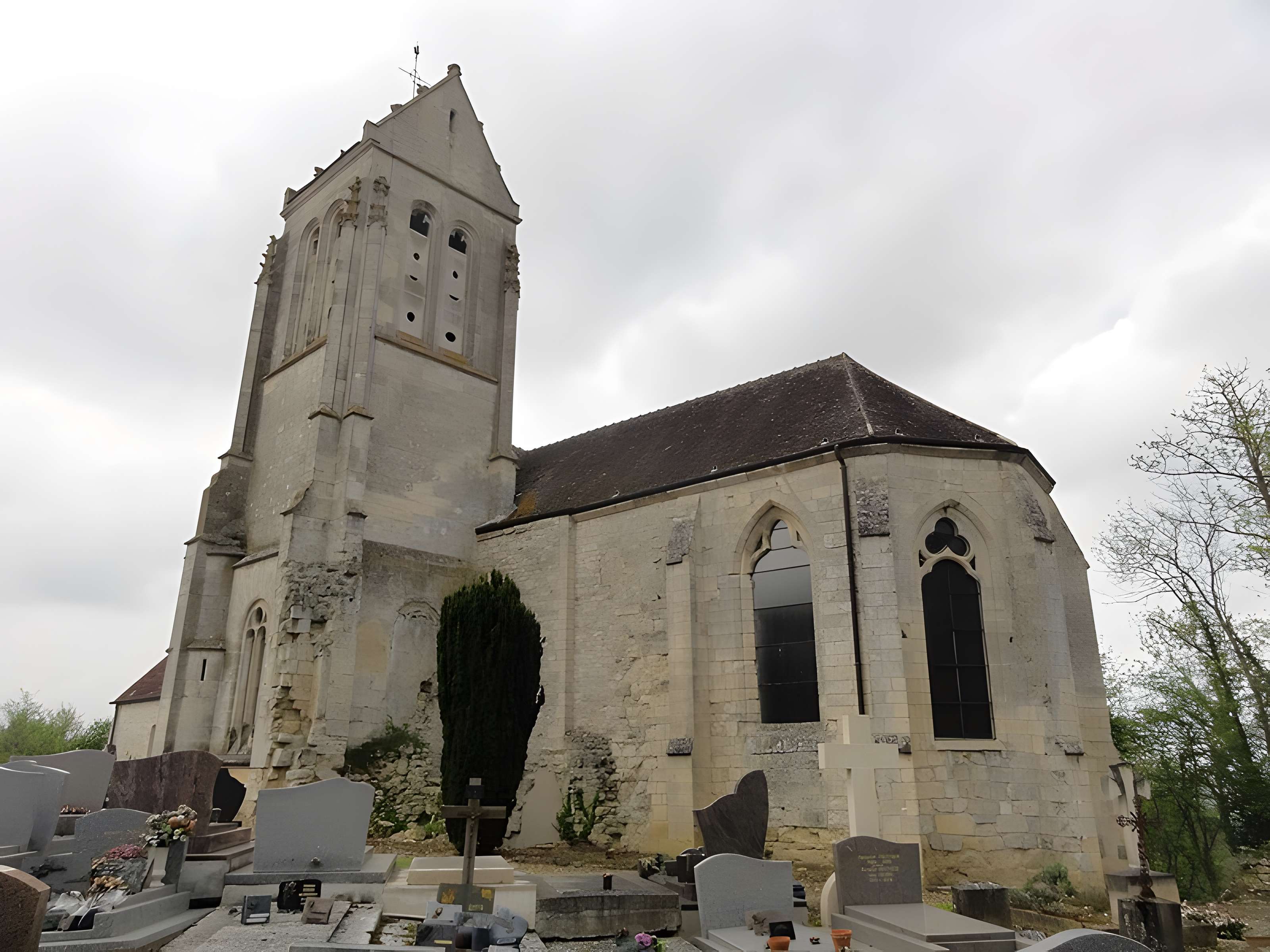 Ruines de l'église de Marquemont