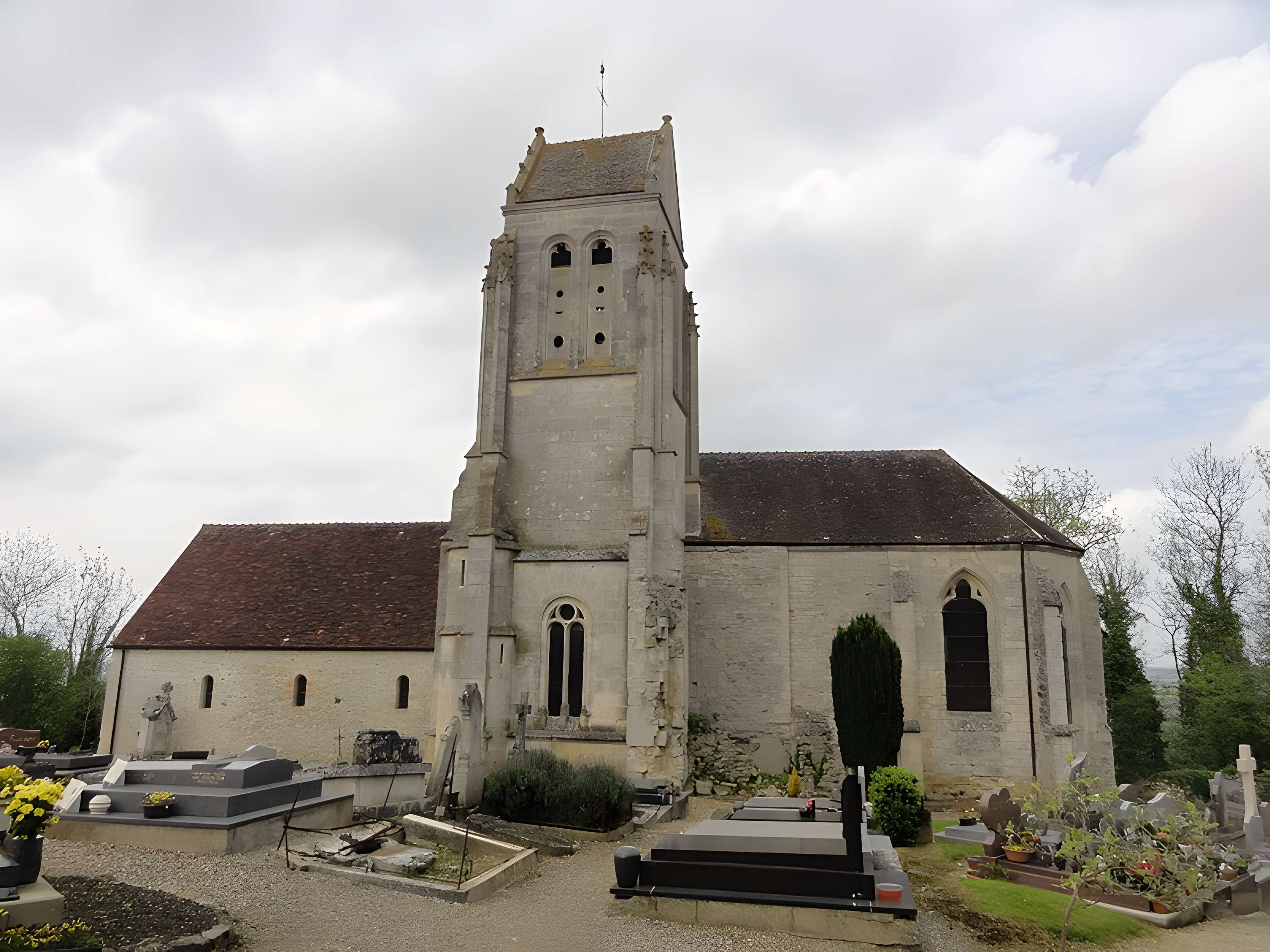 Ruines de l'église de Marquemont