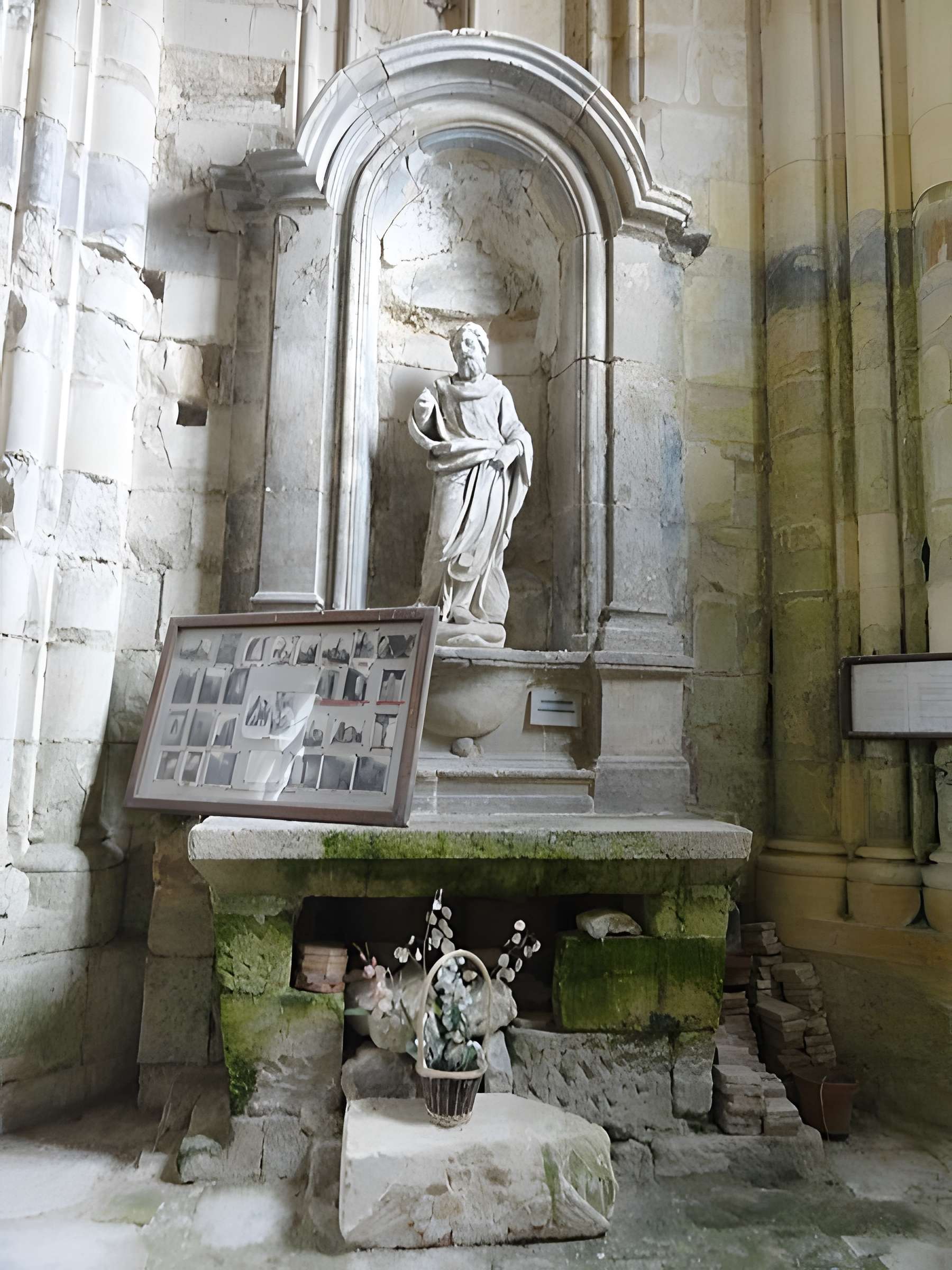 Ruines de l'église de Marquemont
