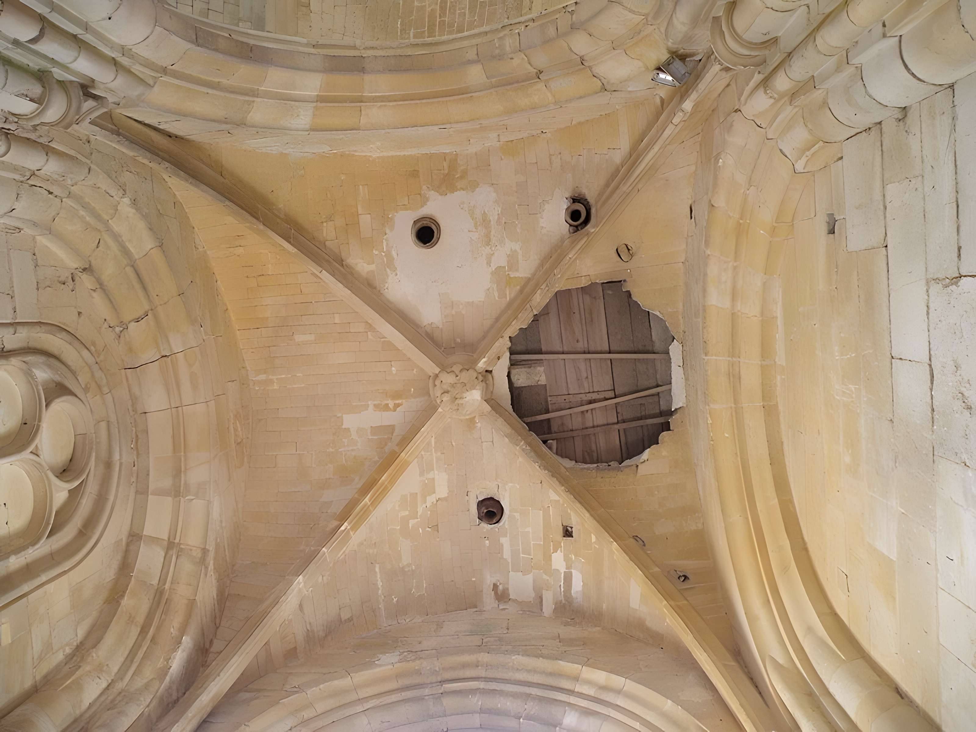 Ruines de l'église de Marquemont