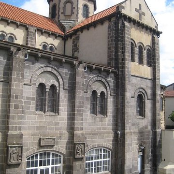 Église Saint-Priest de Volvic