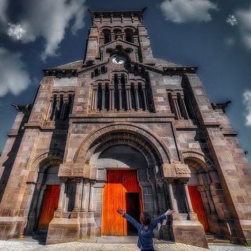 Église Saint-Priest de Volvic