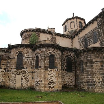 Église Saint-Priest de Volvic