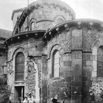 Église Saint-Priest de Volvic