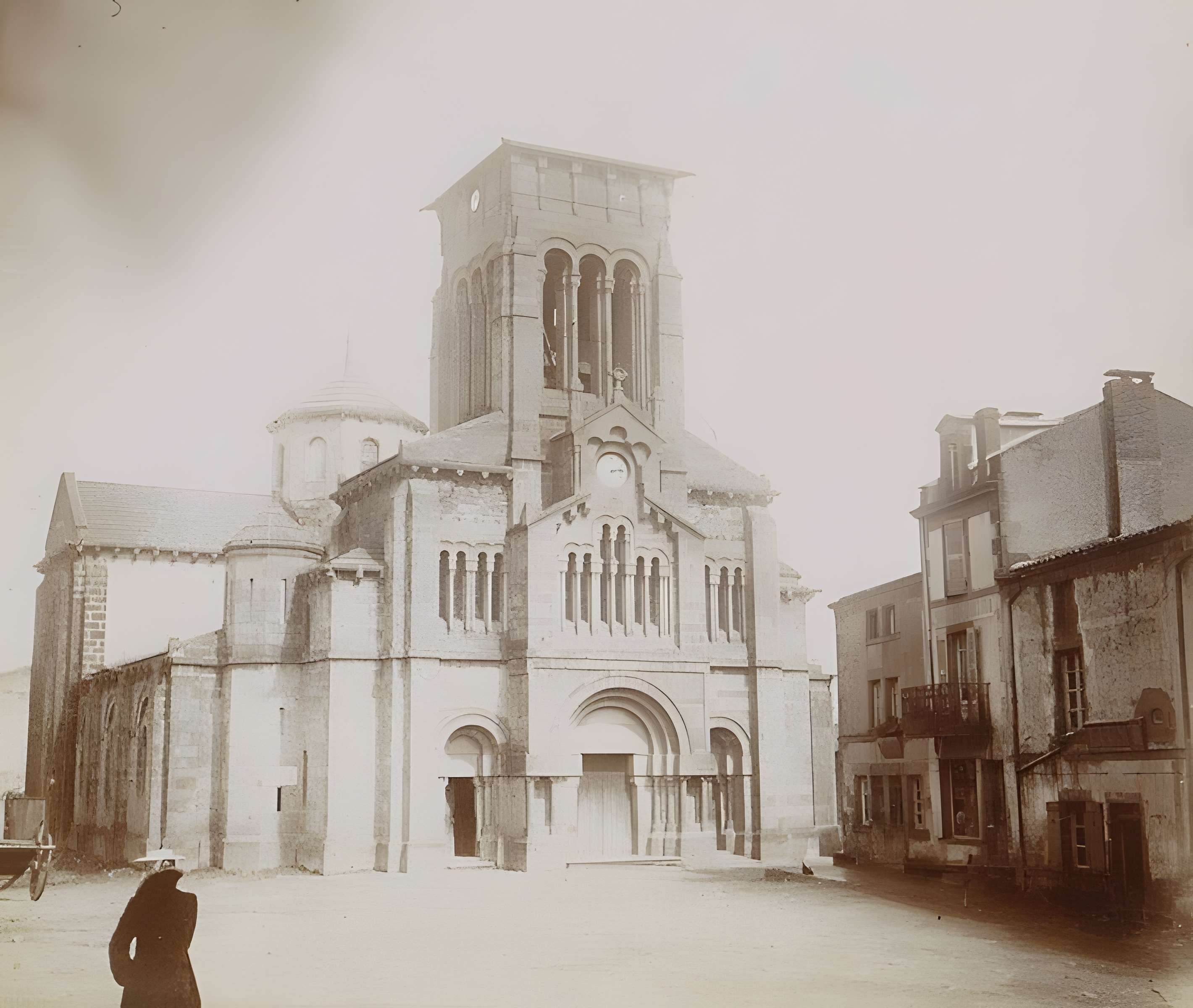 Église Saint-Priest de Volvic