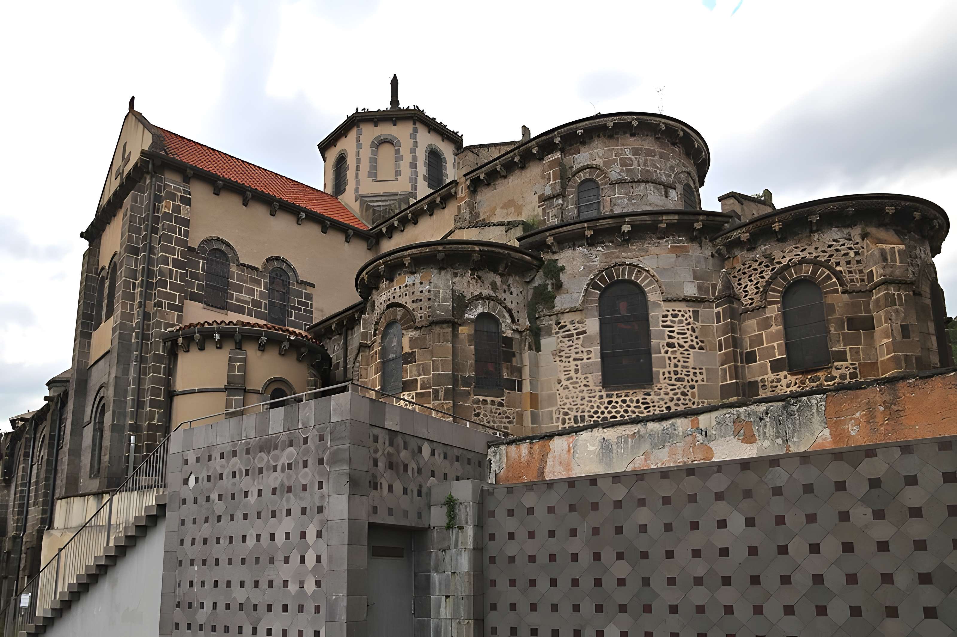 Église Saint-Priest de Volvic