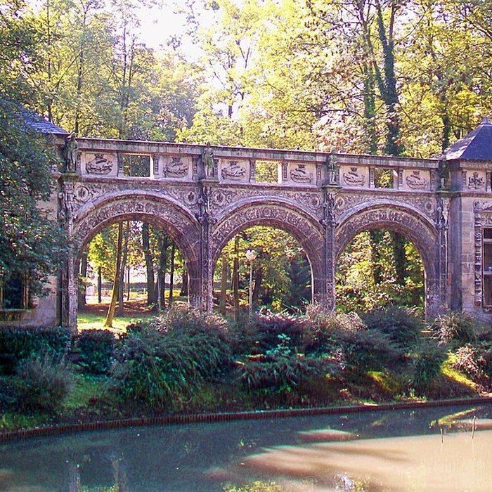 Photo de Restes du château de Sarcus