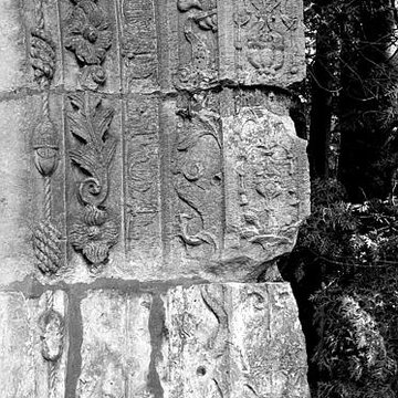 Restes du château de Sarcus